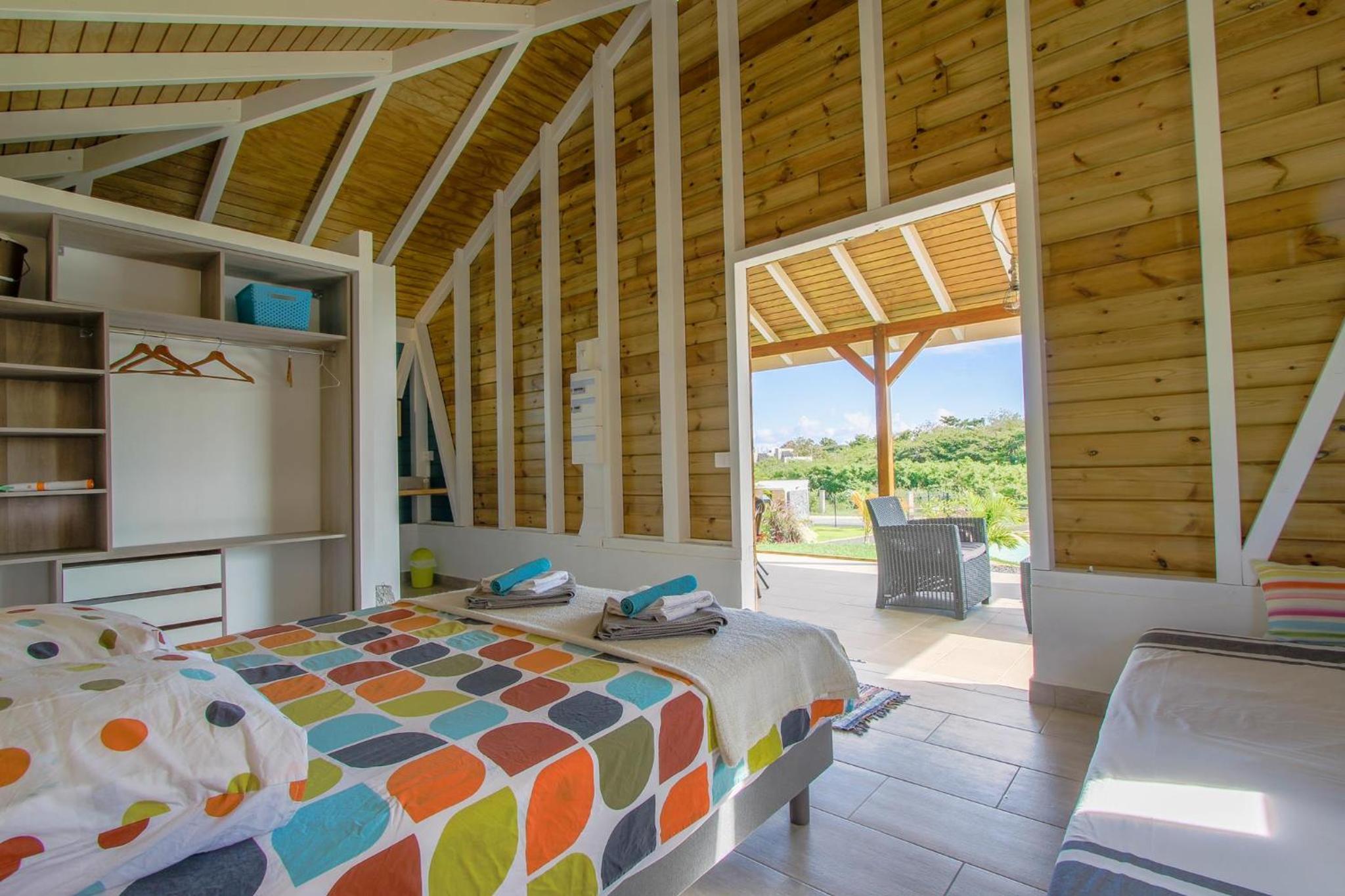 Cottages du Lagon view 3