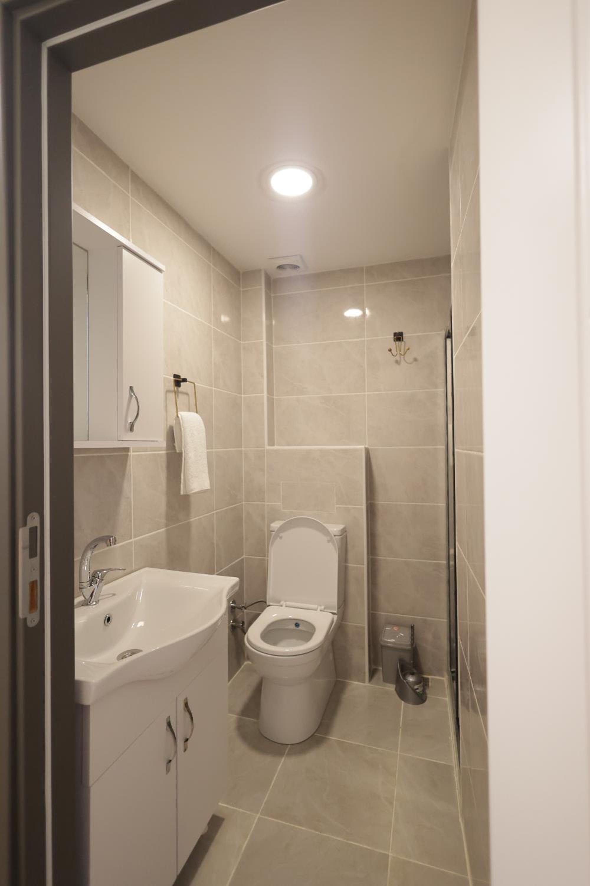 Bonita Apart - Image 92