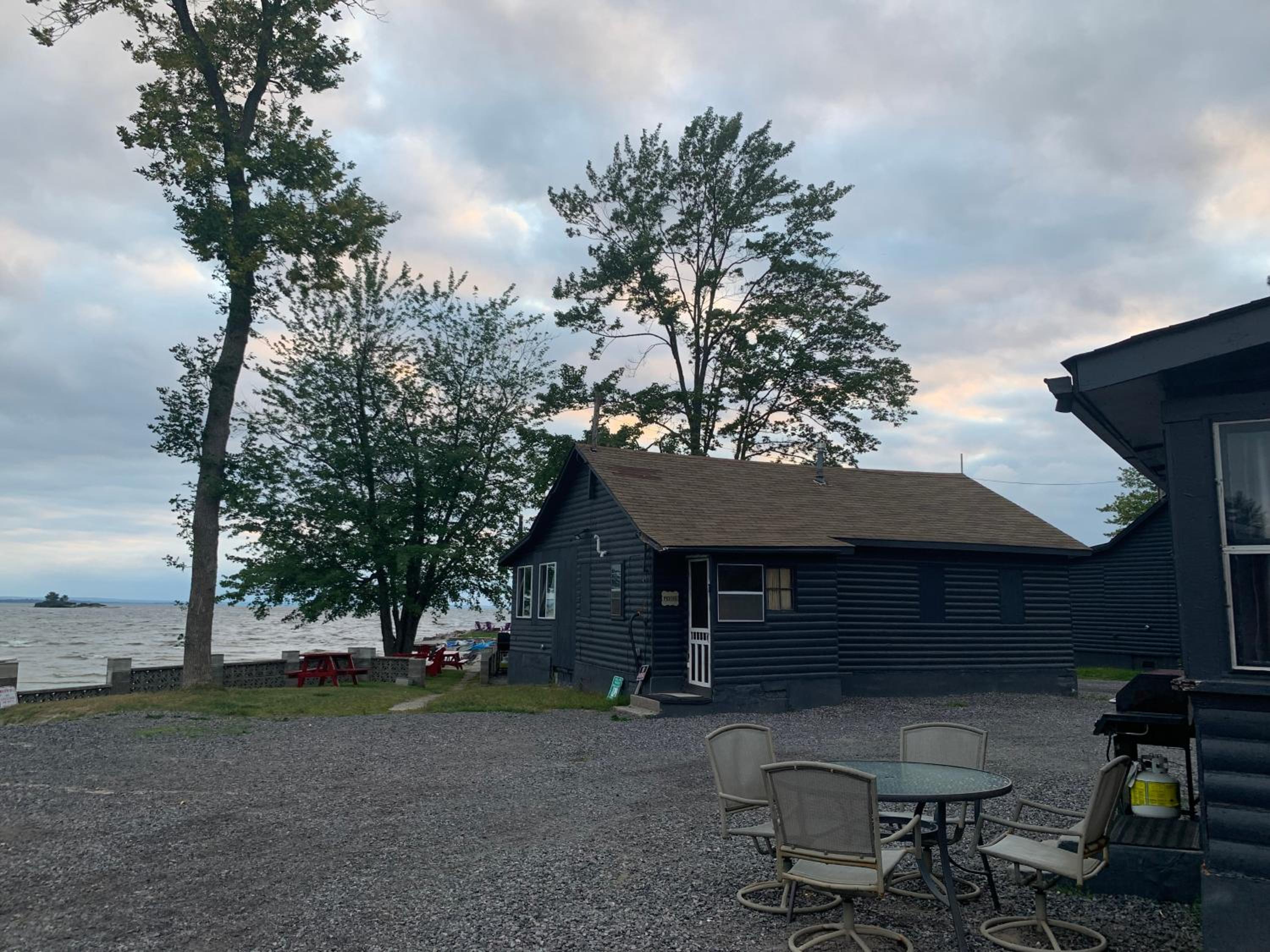 North Bay Vacations - Glen Garry motel and cottages - Property Image 3