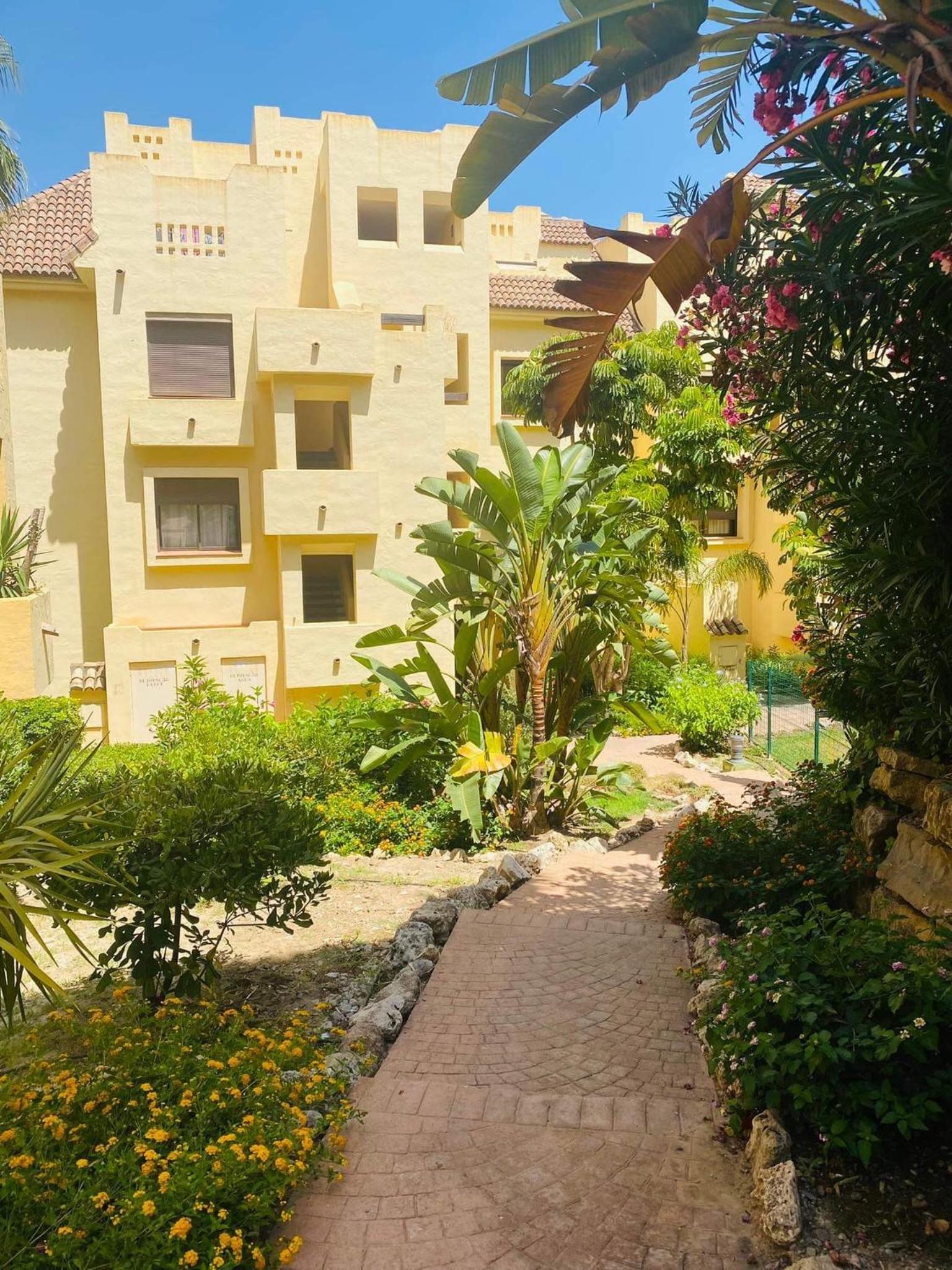 Duquesa village