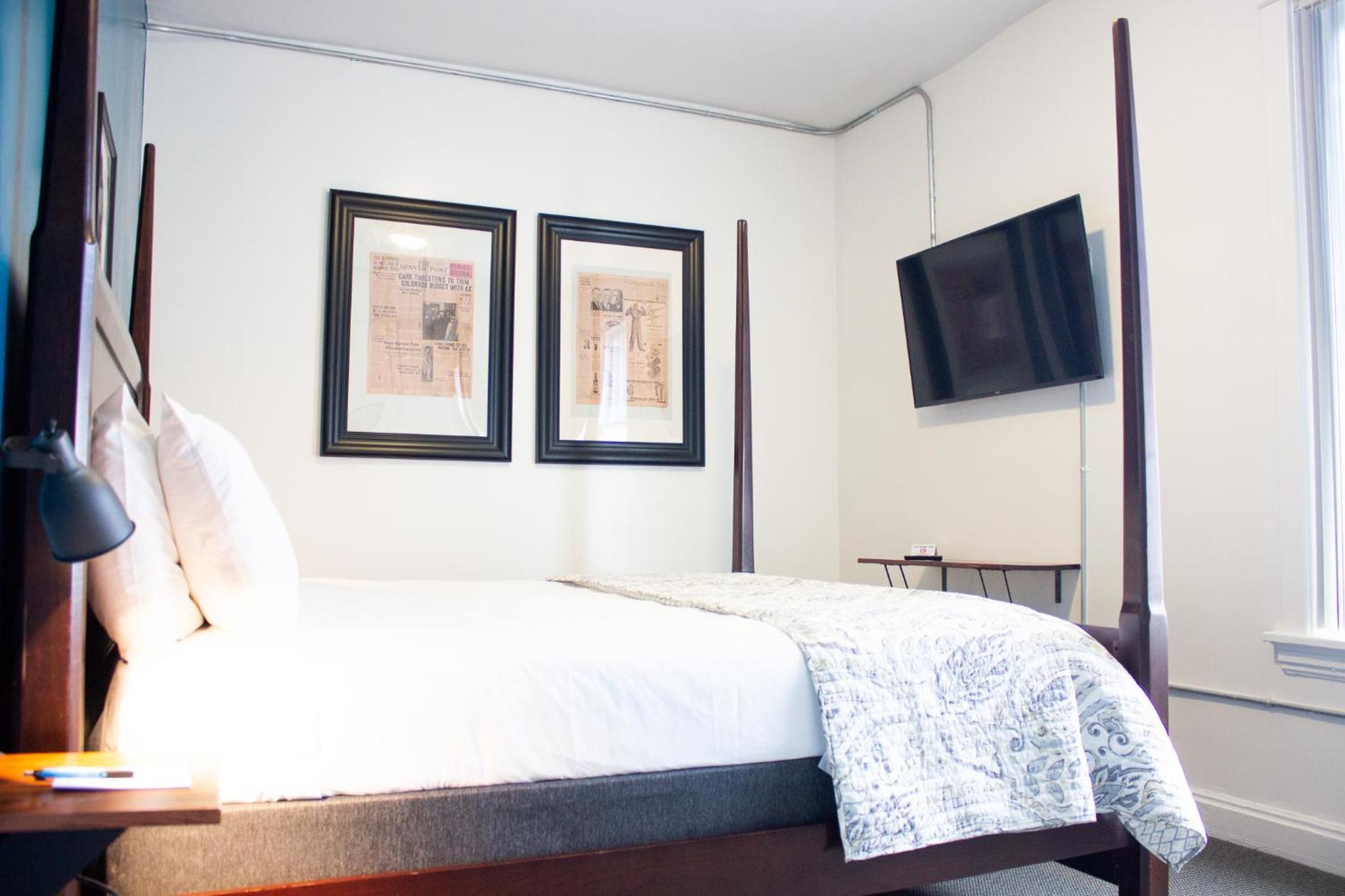 11th Avenue Hostel