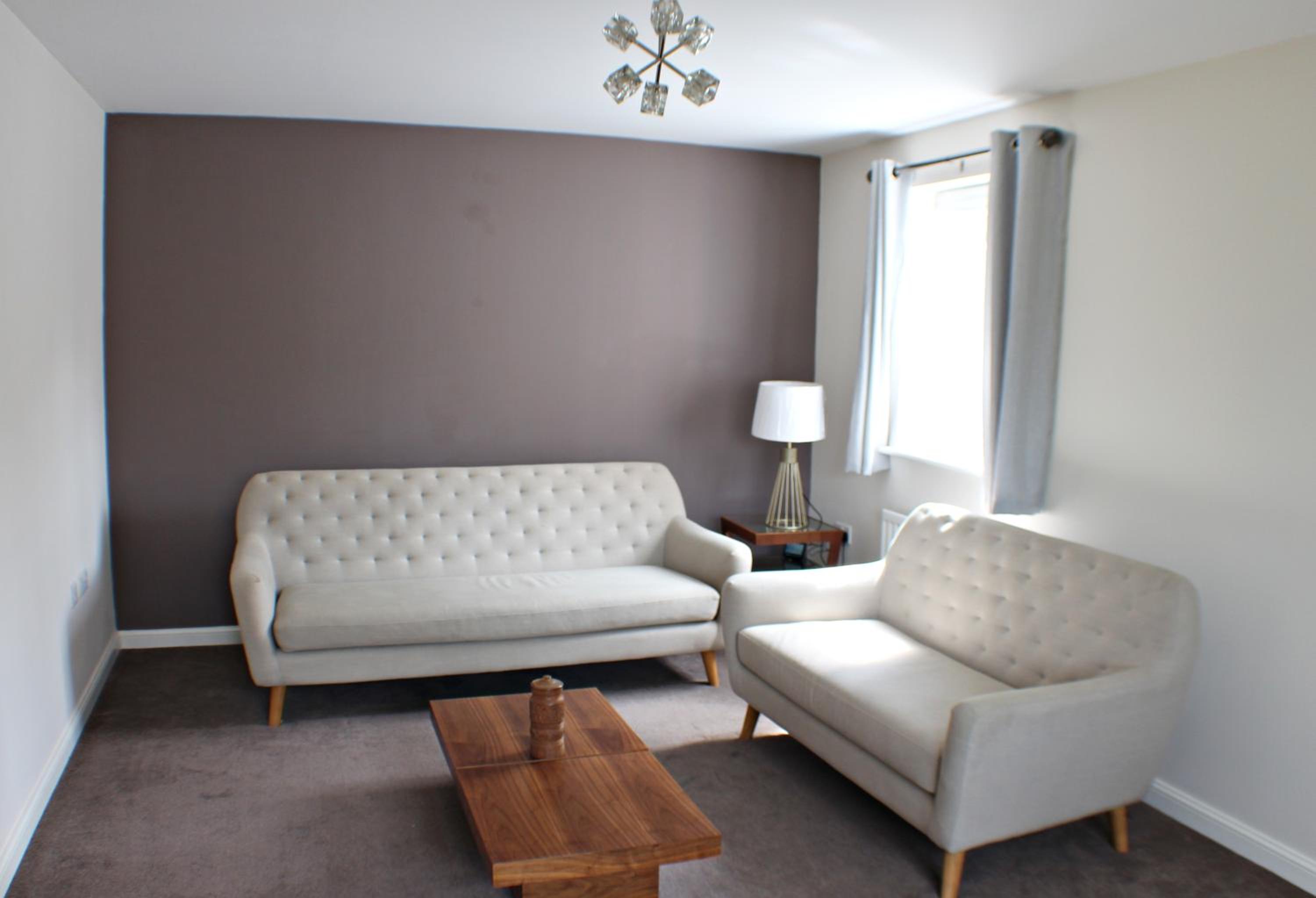 The Silverstone House. Comfort, Convenience and no hassle at the doorstep of Silverstone Race Circuit. view 4