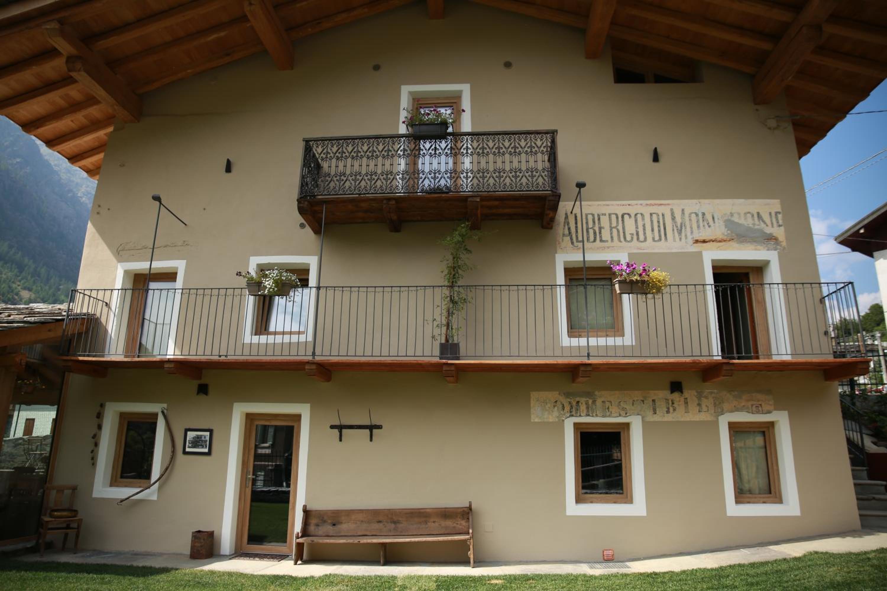 bnb Uja view 2