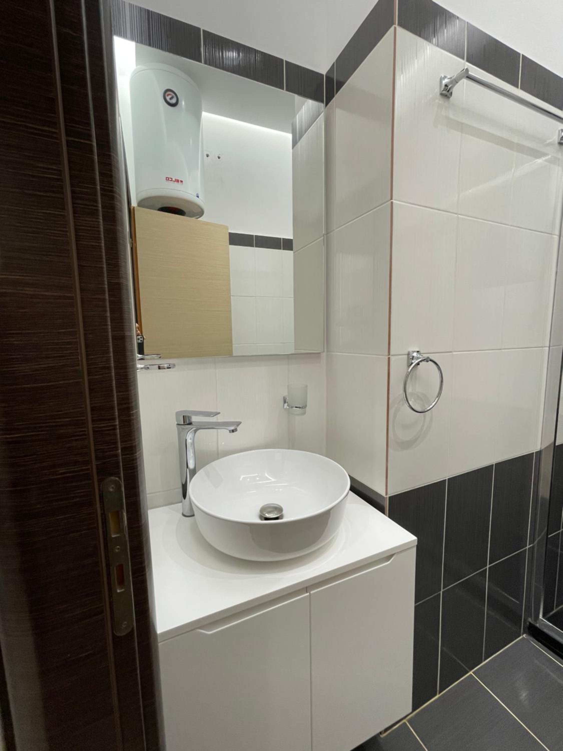 Domi Luxury beach view apartments in Saranda