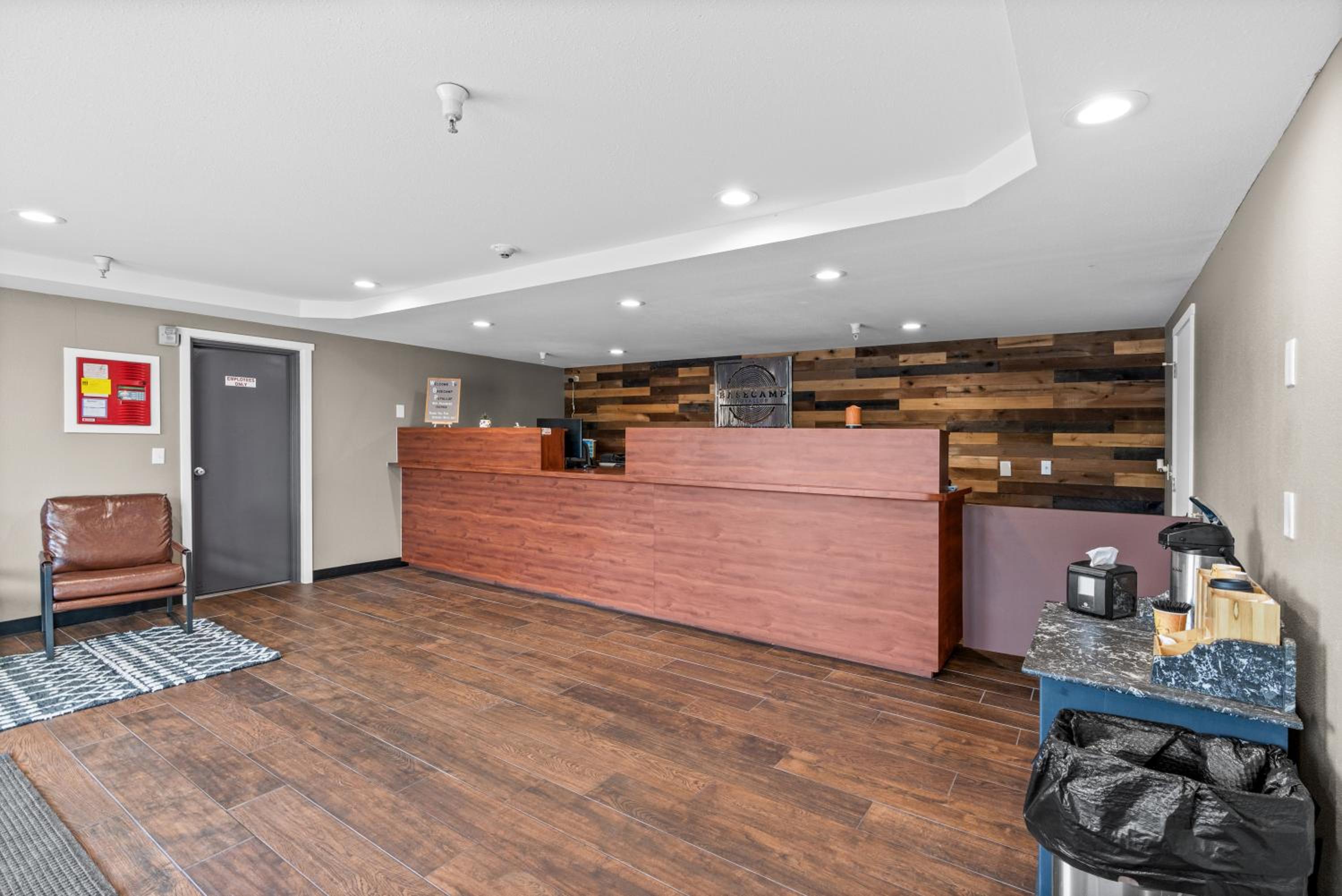 Basecamp Puyallup a Travelodge by Wyndham