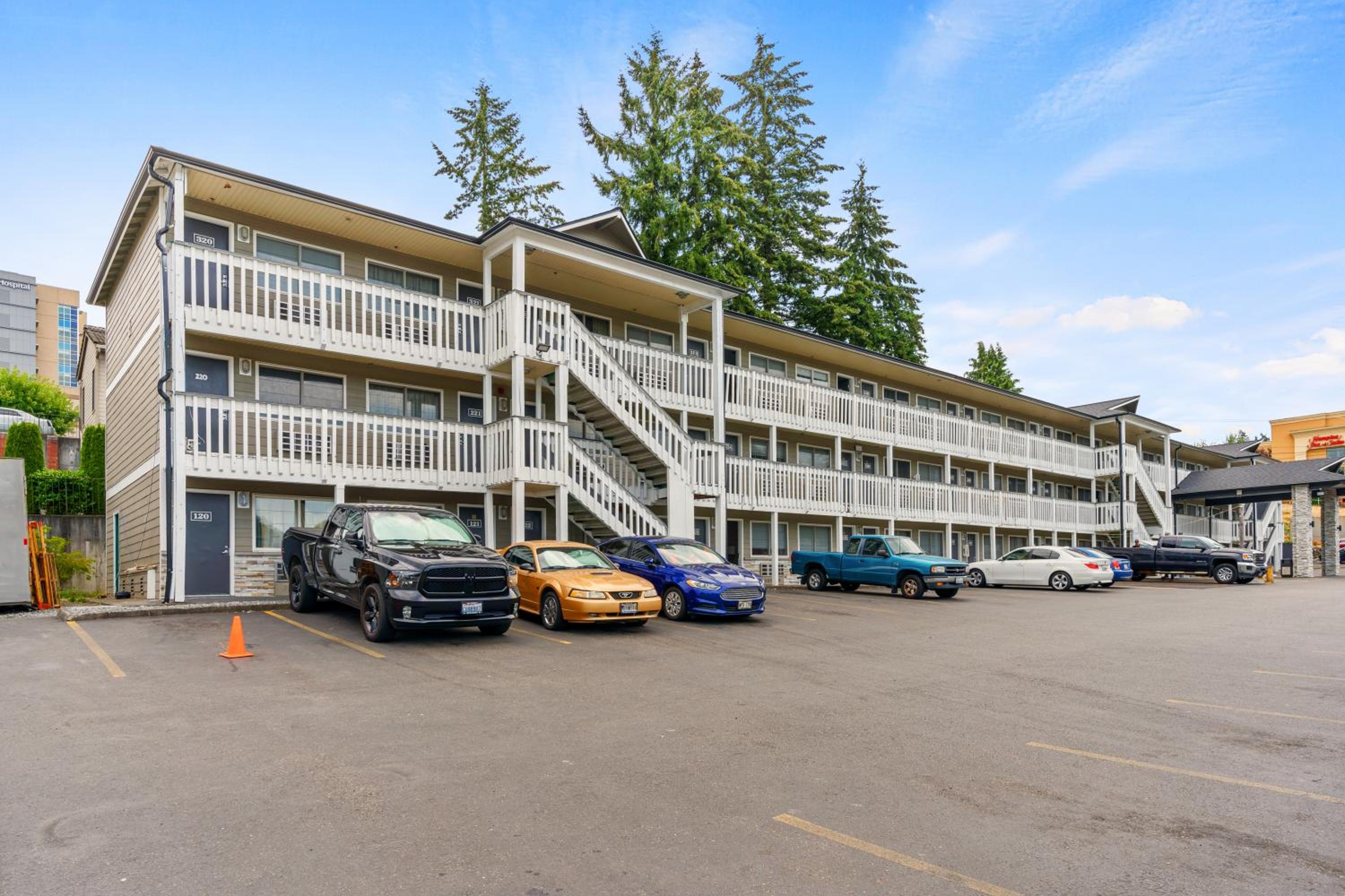 Basecamp Puyallup a Travelodge by Wyndham