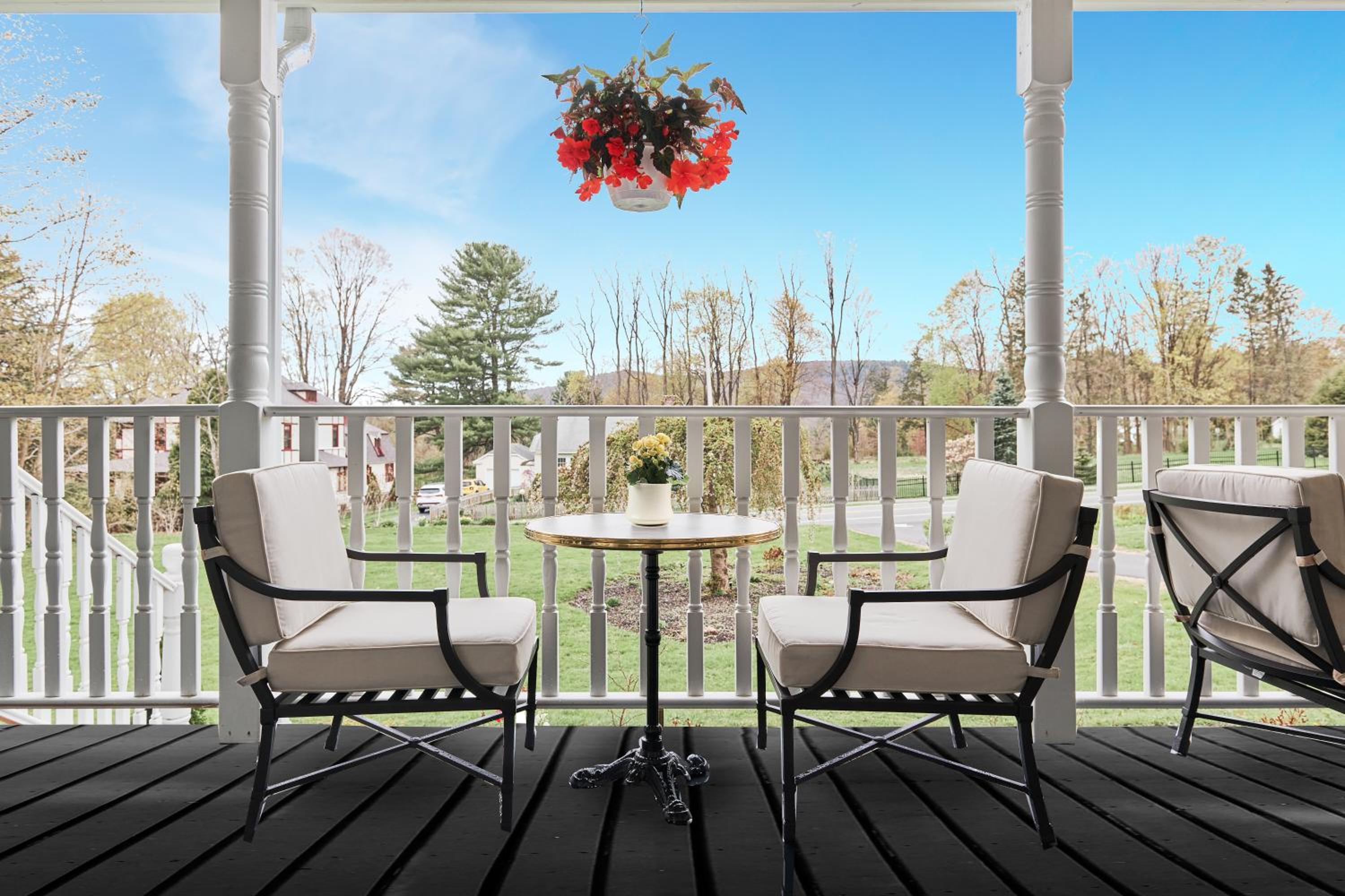 Hideaway Inn Lenox view 4