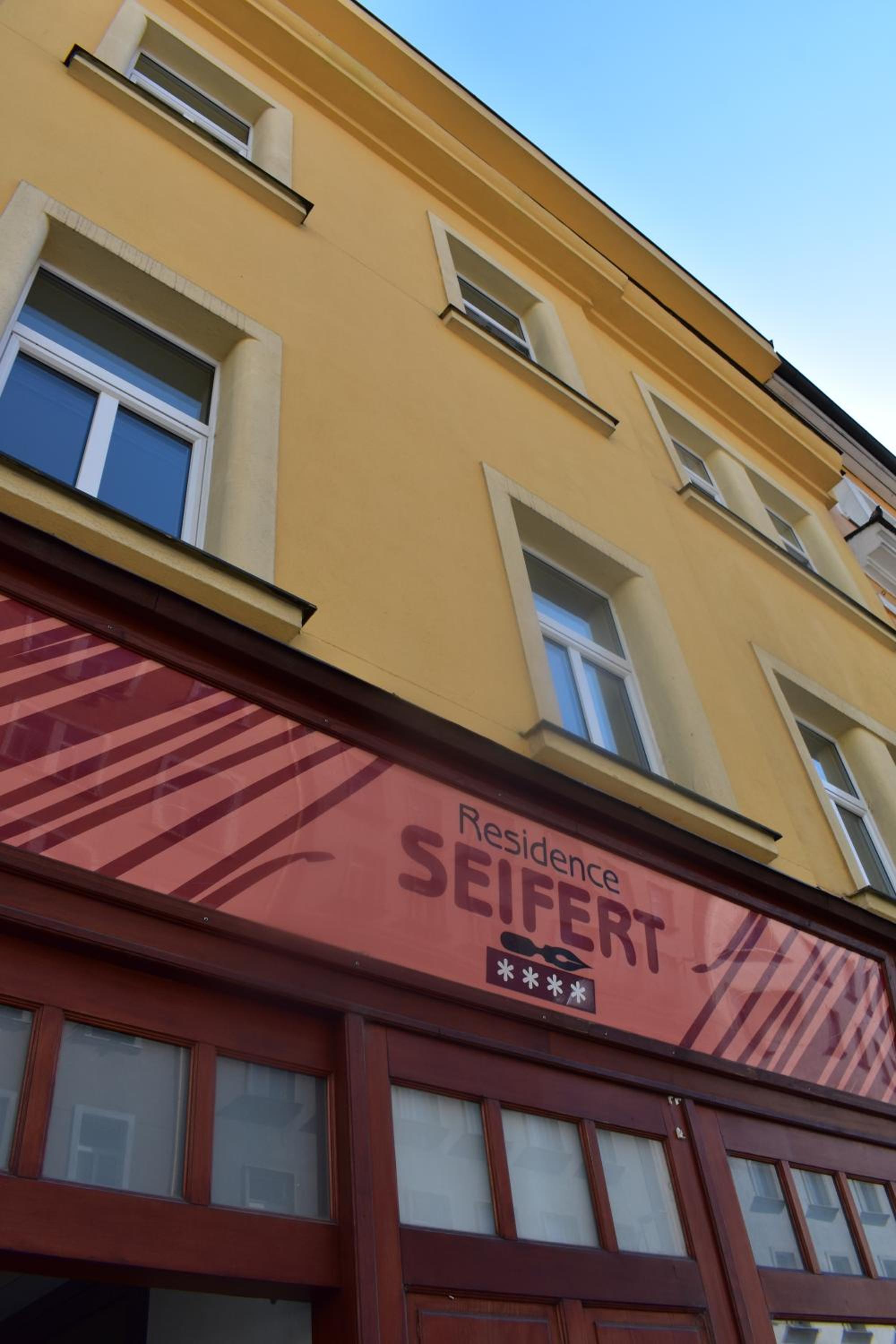 Seifert Residence