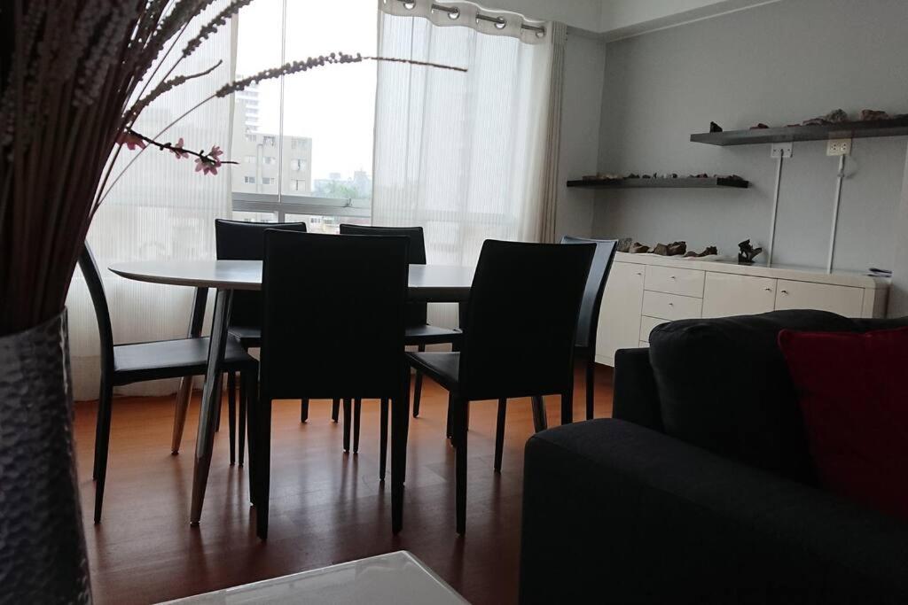 Elegante Flat en inmejorable ubicación - San Isidro view 3