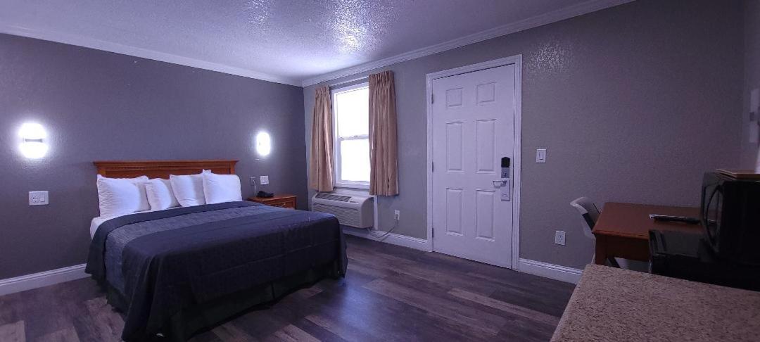 Chico Vacations - Rodeway Inn Chico University Area - Property Image 7