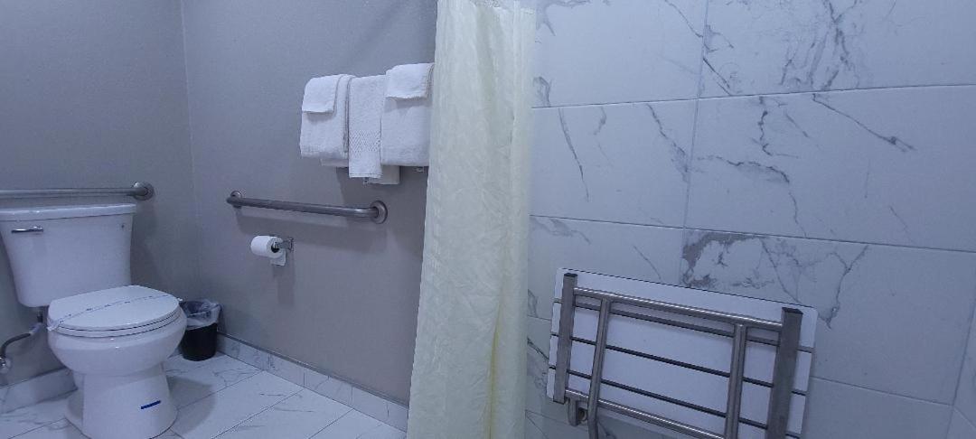 Chico Vacations - Rodeway Inn Chico University Area - Property Image 15