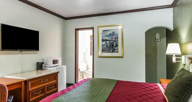 Chico Vacations - Rodeway Inn Chico University Area - Property Image 24