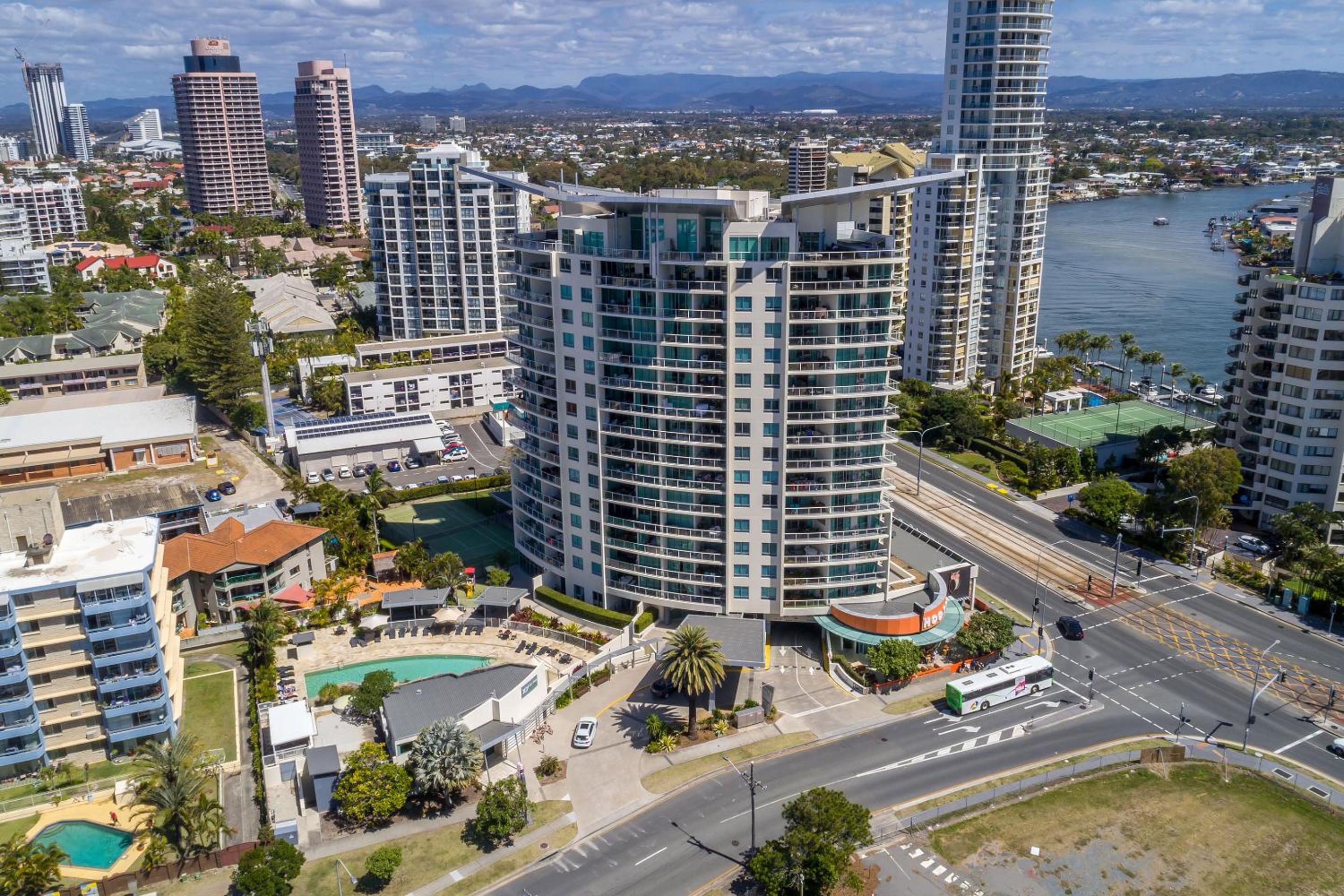 Wings Apartments - Q Stay