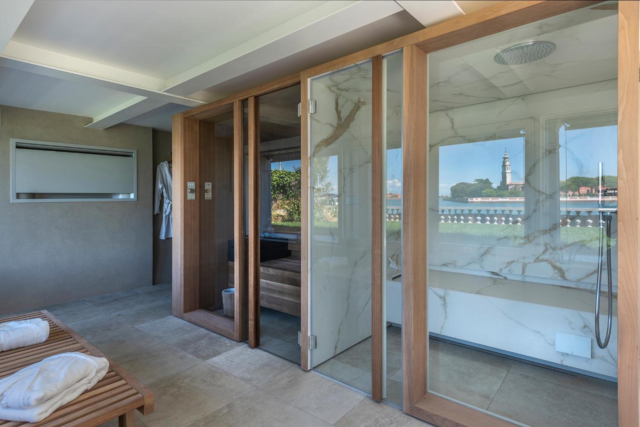 Ca' delle Contesse - Villa on lagoon with private dock and spectacular view view 2