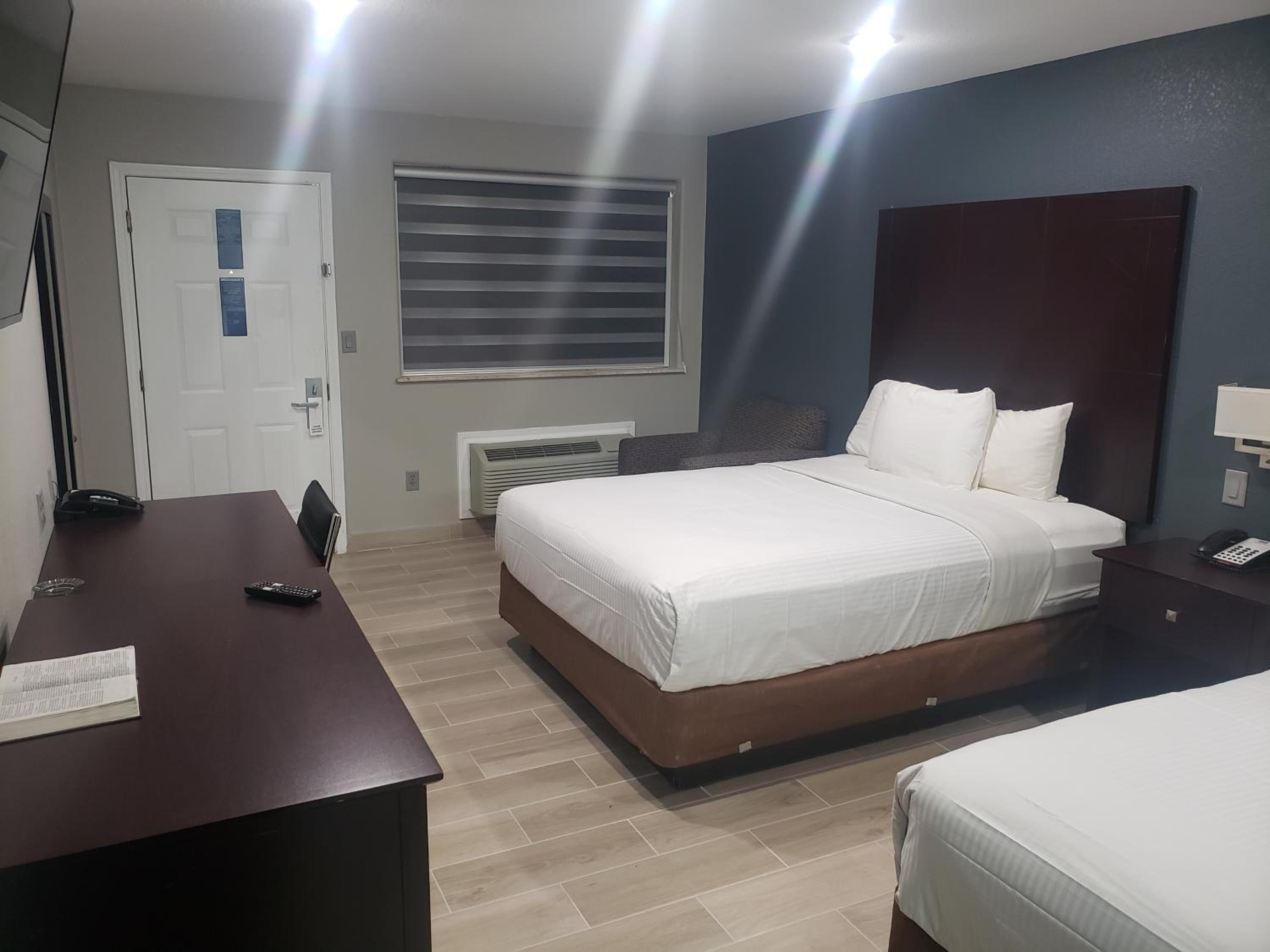Cotulla Executive Inn