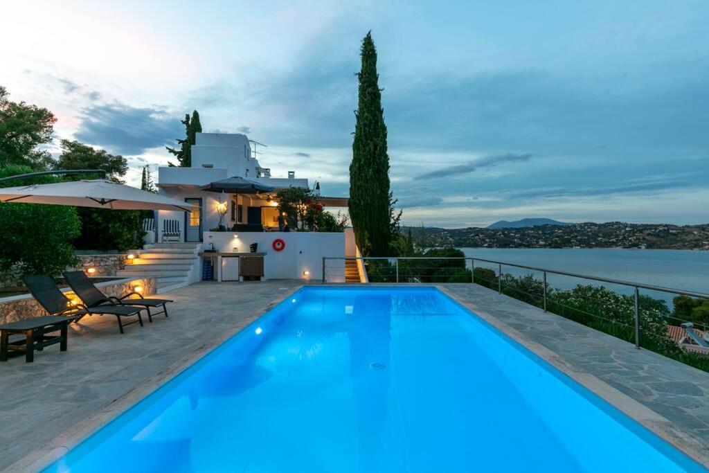 RETREAT VILLA BY THE SEA WITH POOL IN PORTO HELI view 5