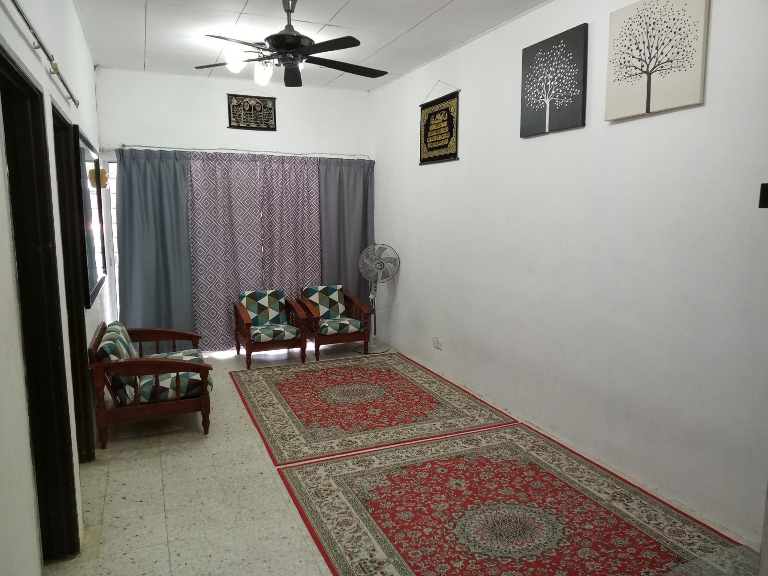 FirZan Homestay Bukit Mahkota photo 2