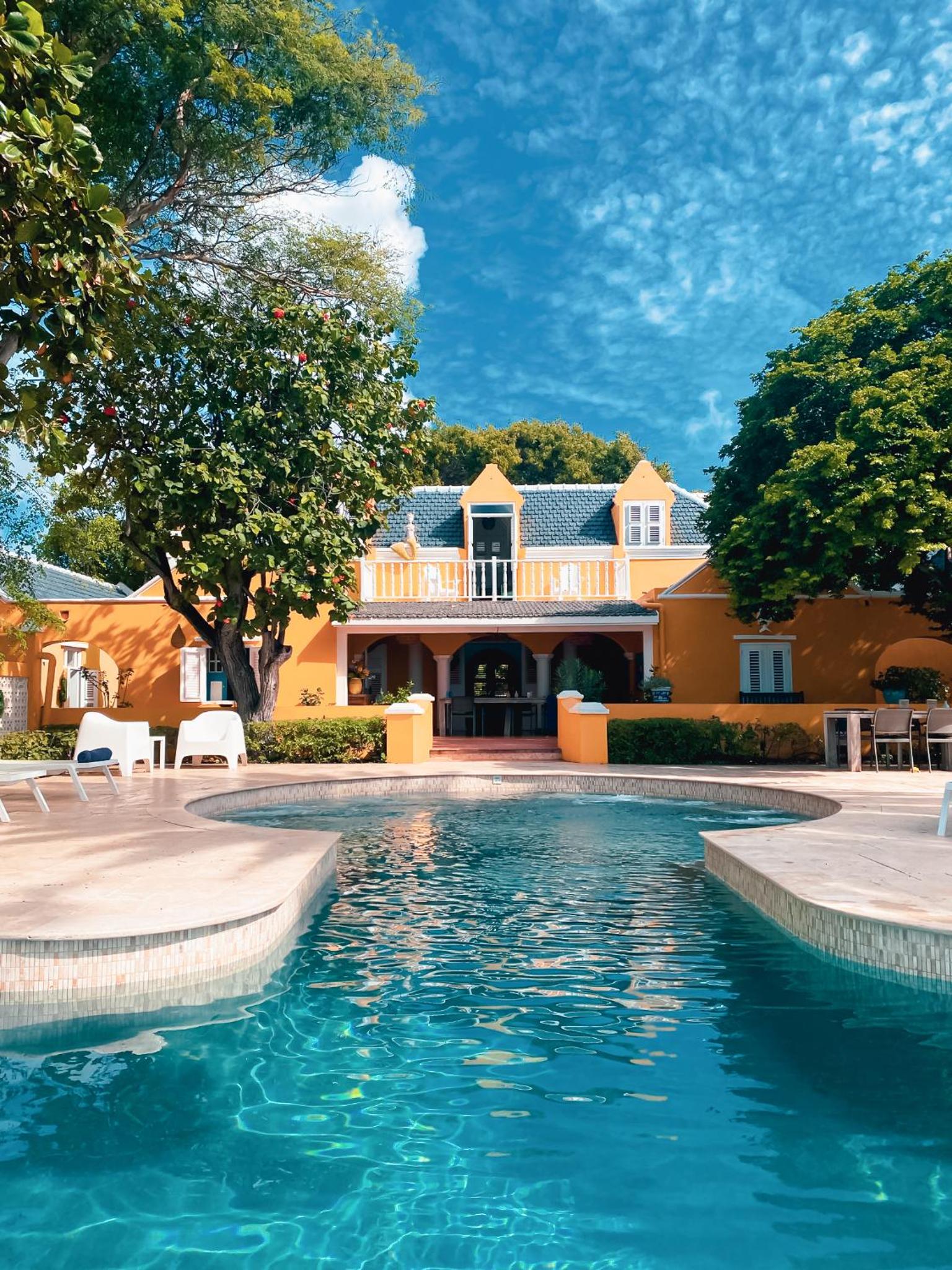 Sirena Bay Estate