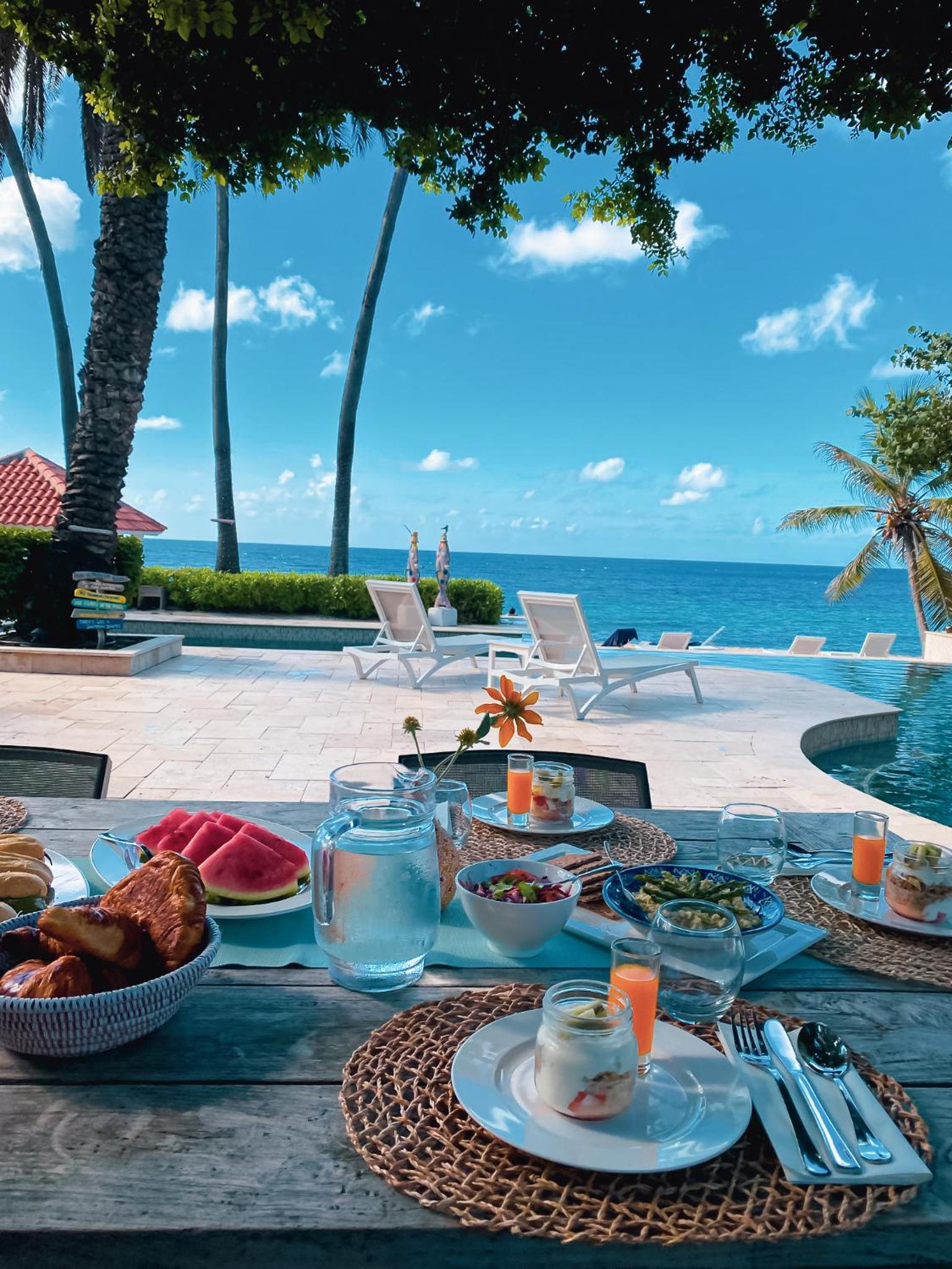 Sirena Bay Estate