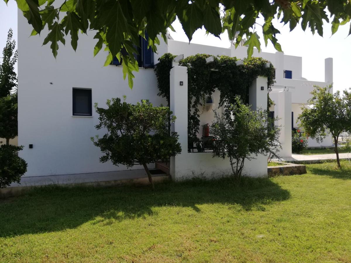 Liostasi Houses