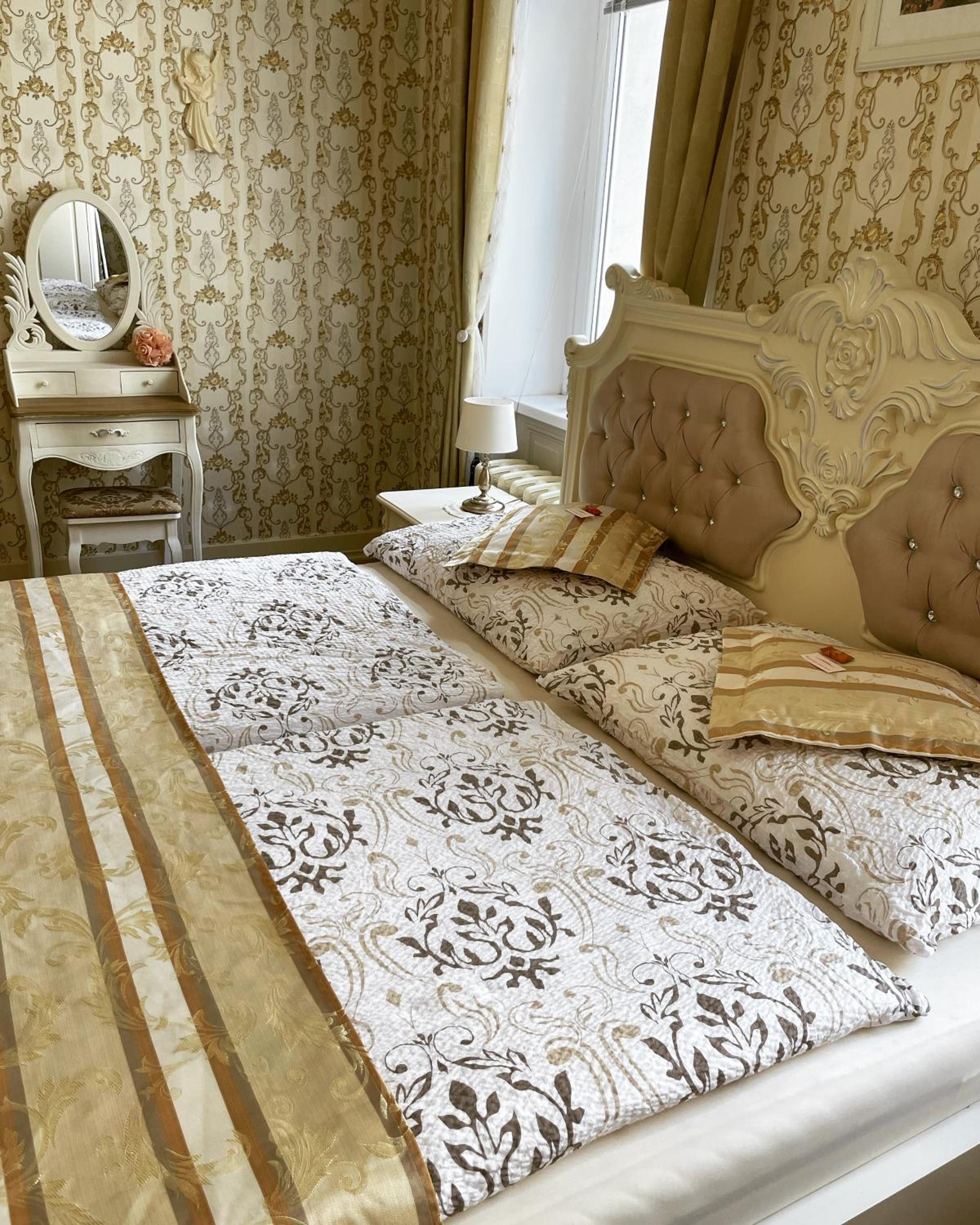 Apartment Luxury Nostalgia