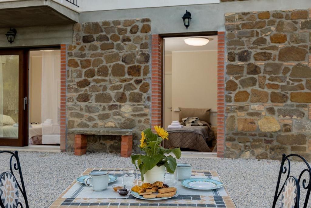 Hotel Podere Belsogno-Camera Lavanda - Image 1