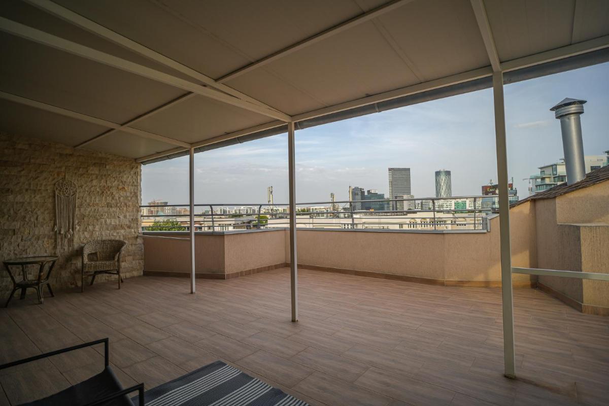 Penthouse with huge rooftop and splendid city view view 2