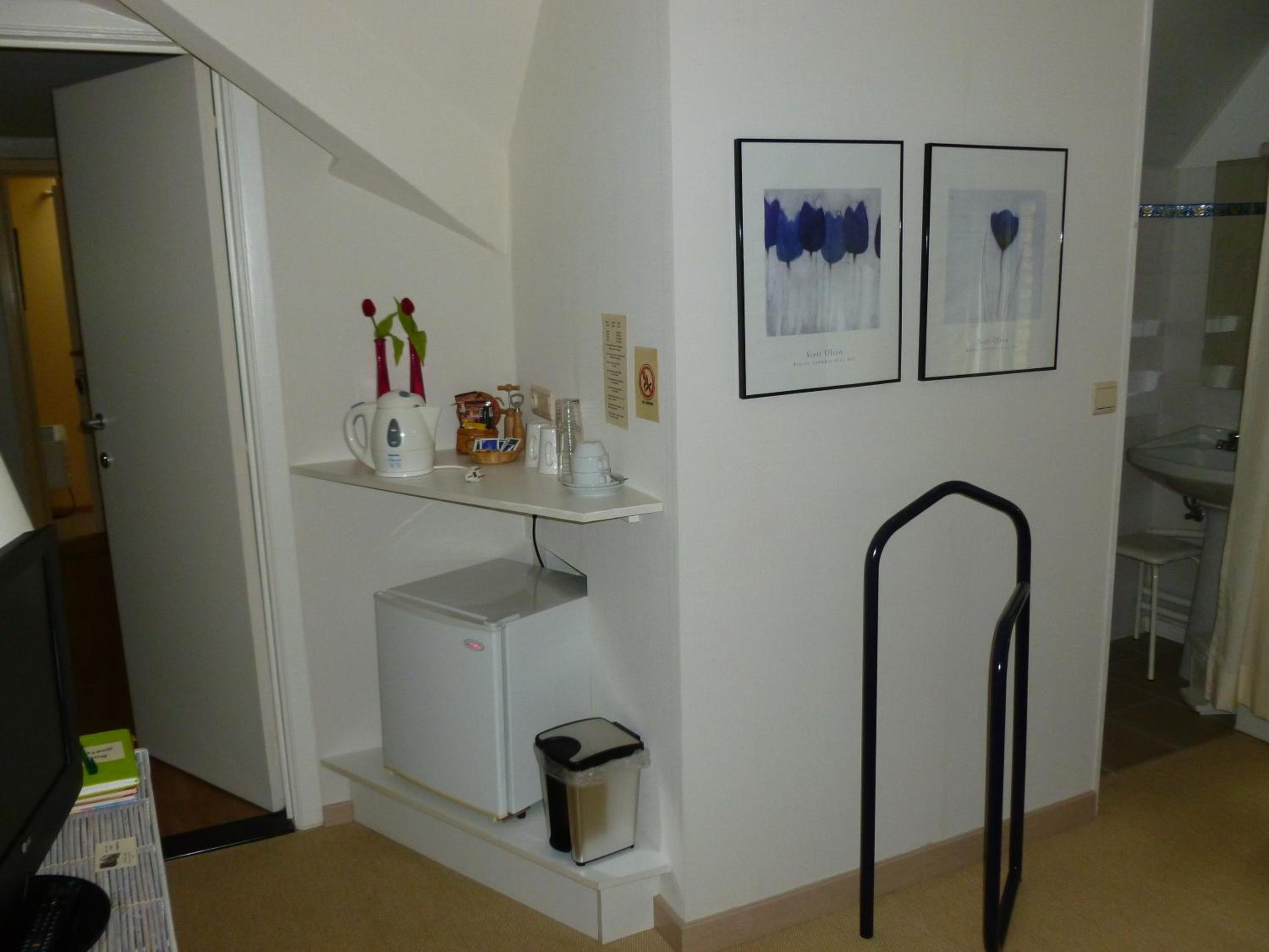 B&B Roseland