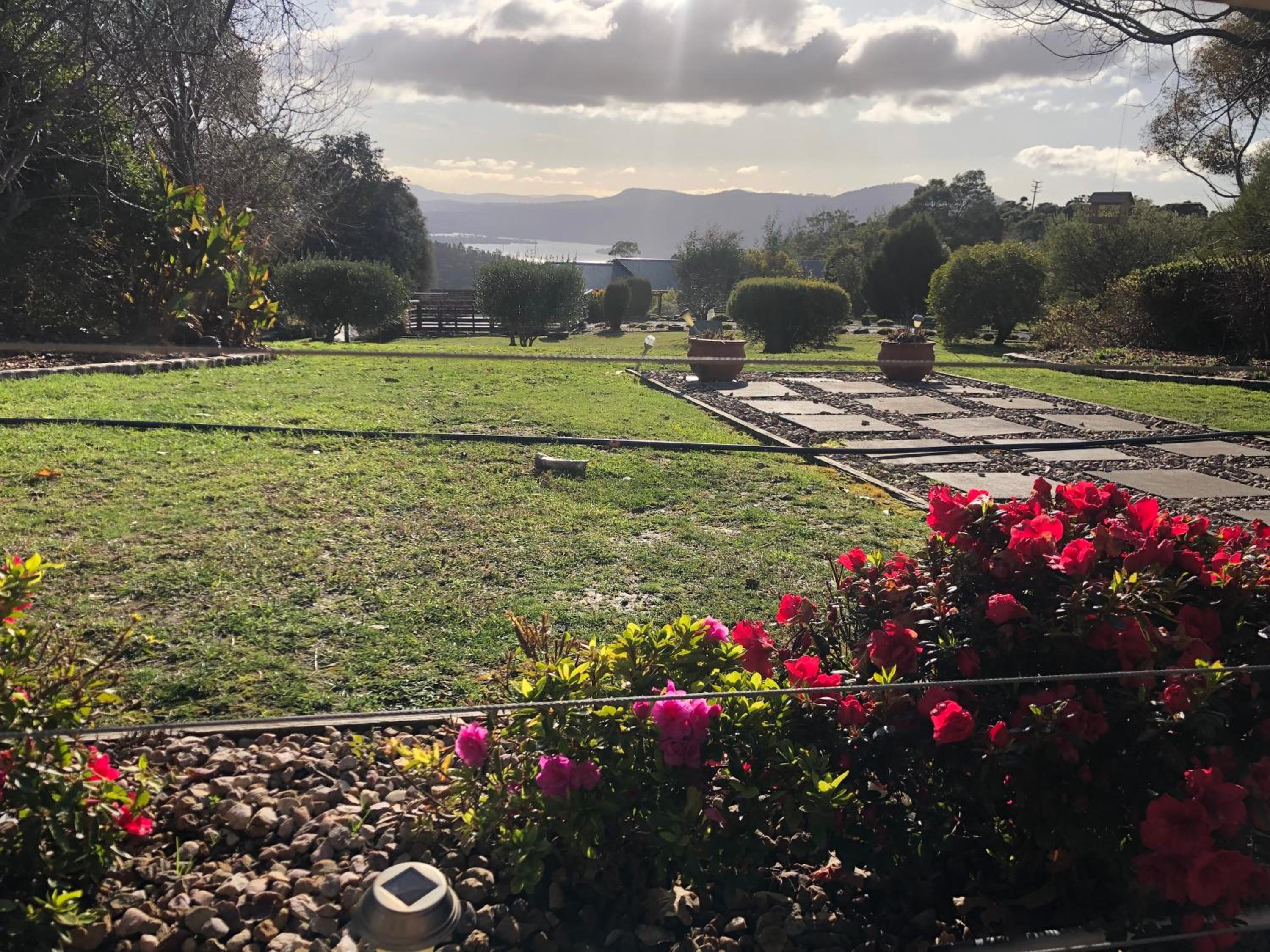 Montrose Hilltop Garden Retreat