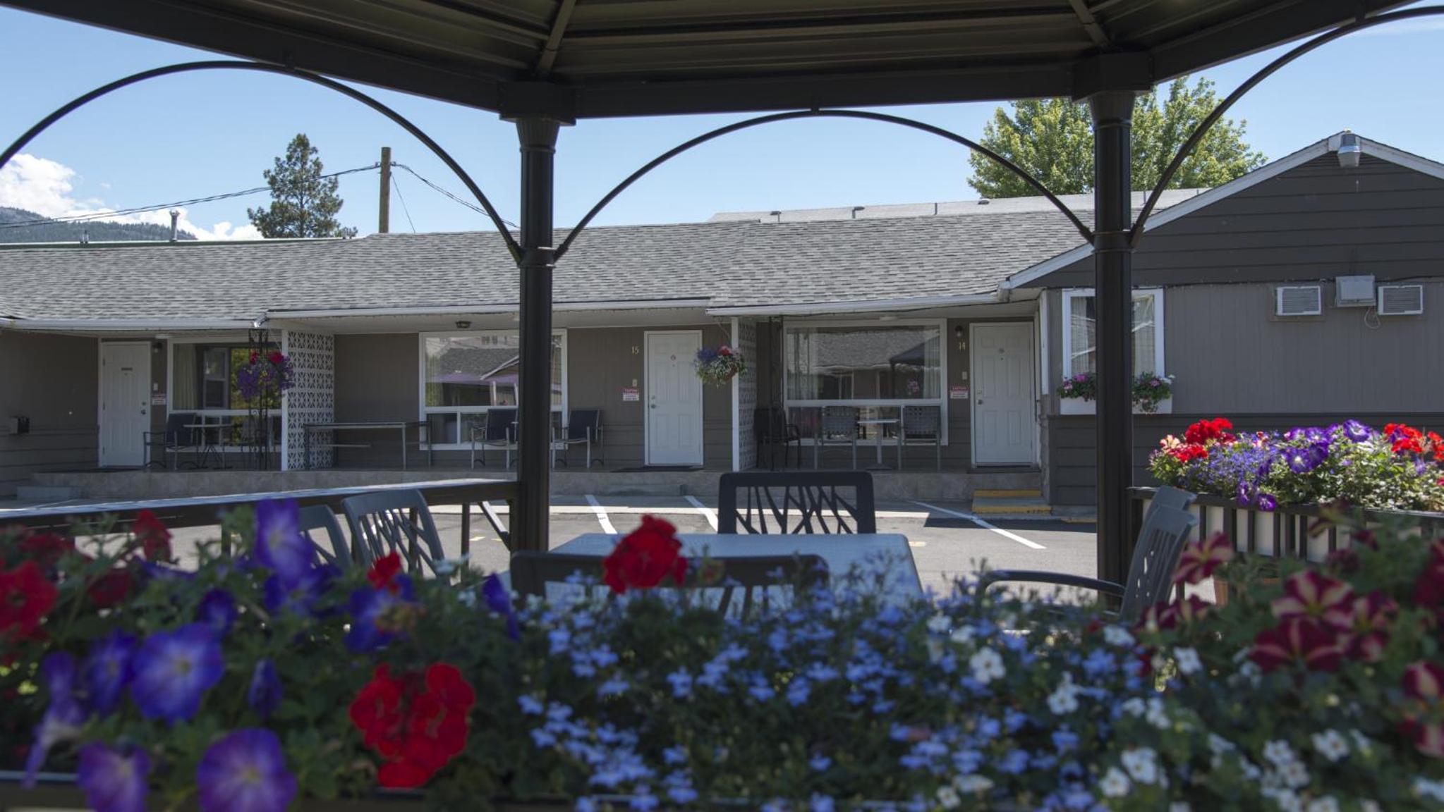 Valley Star Motel