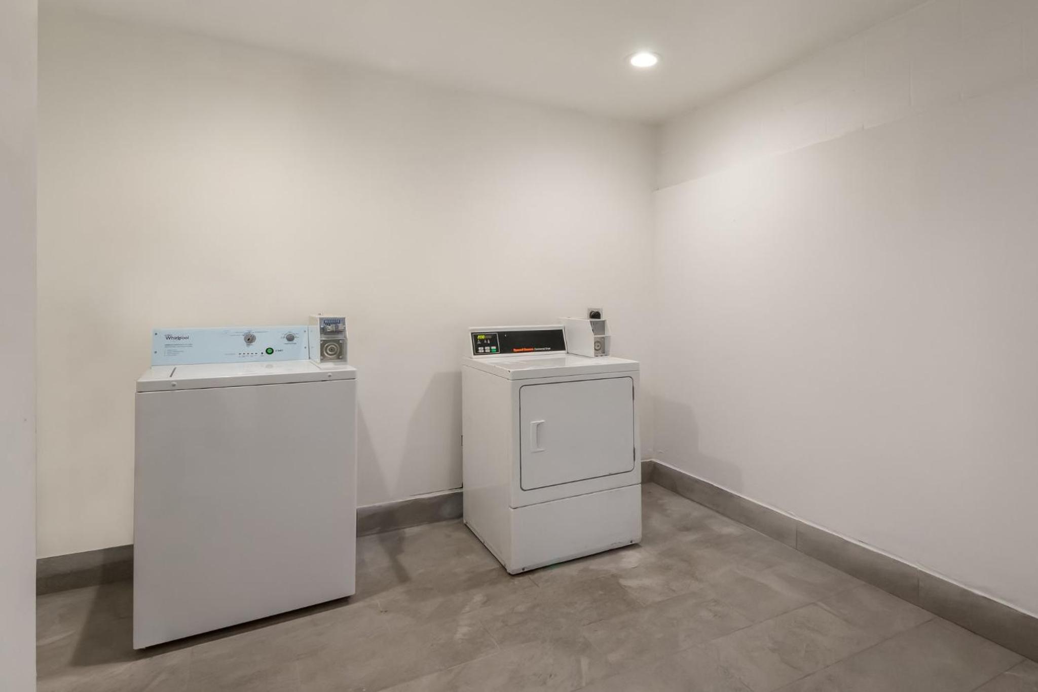 HomeTowne Studios by Red Roof San Antonio - SeaWorld Northwest, Zdjęcie 12