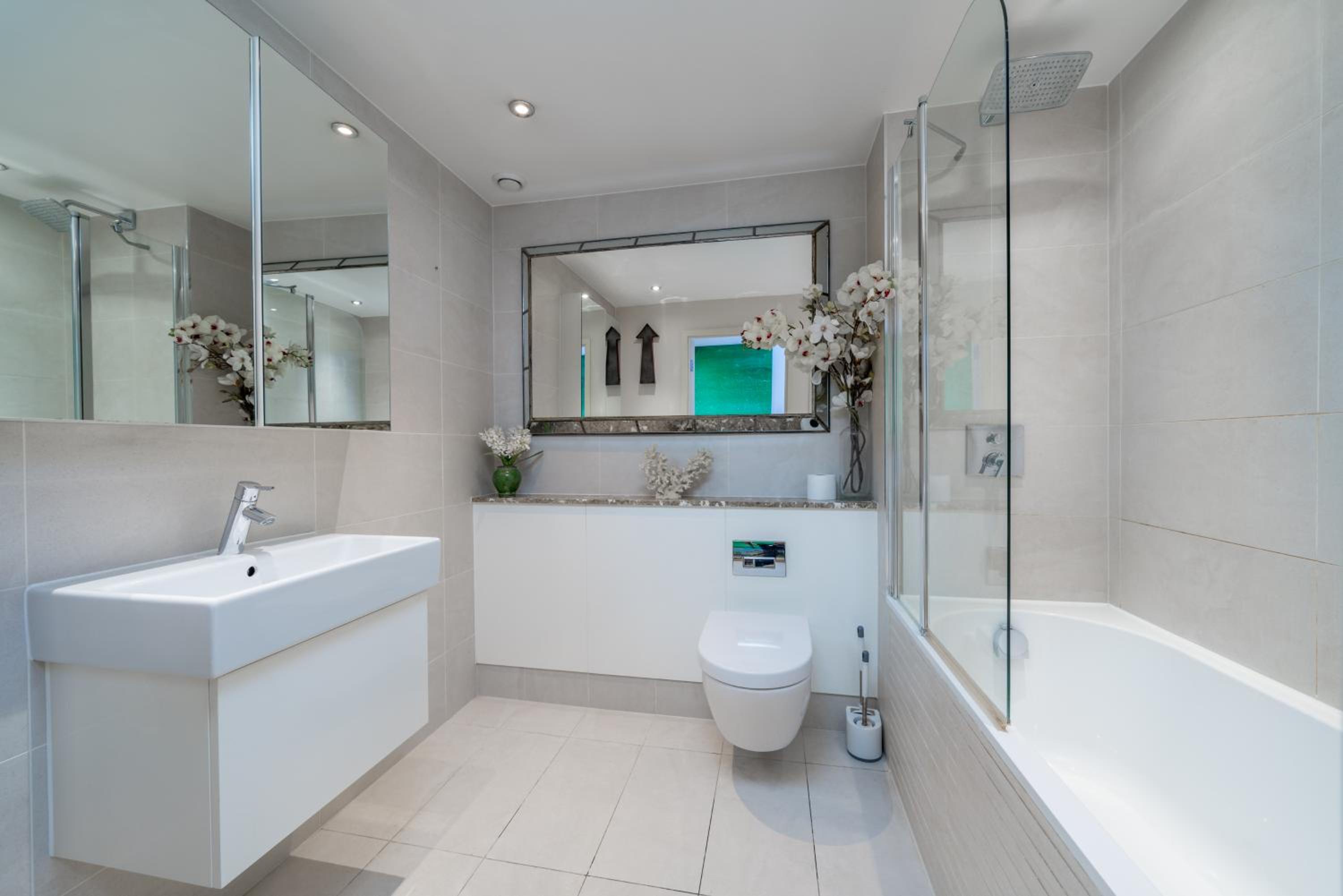 JOIVY Superb Artists Flat with Free Parking by Portobello