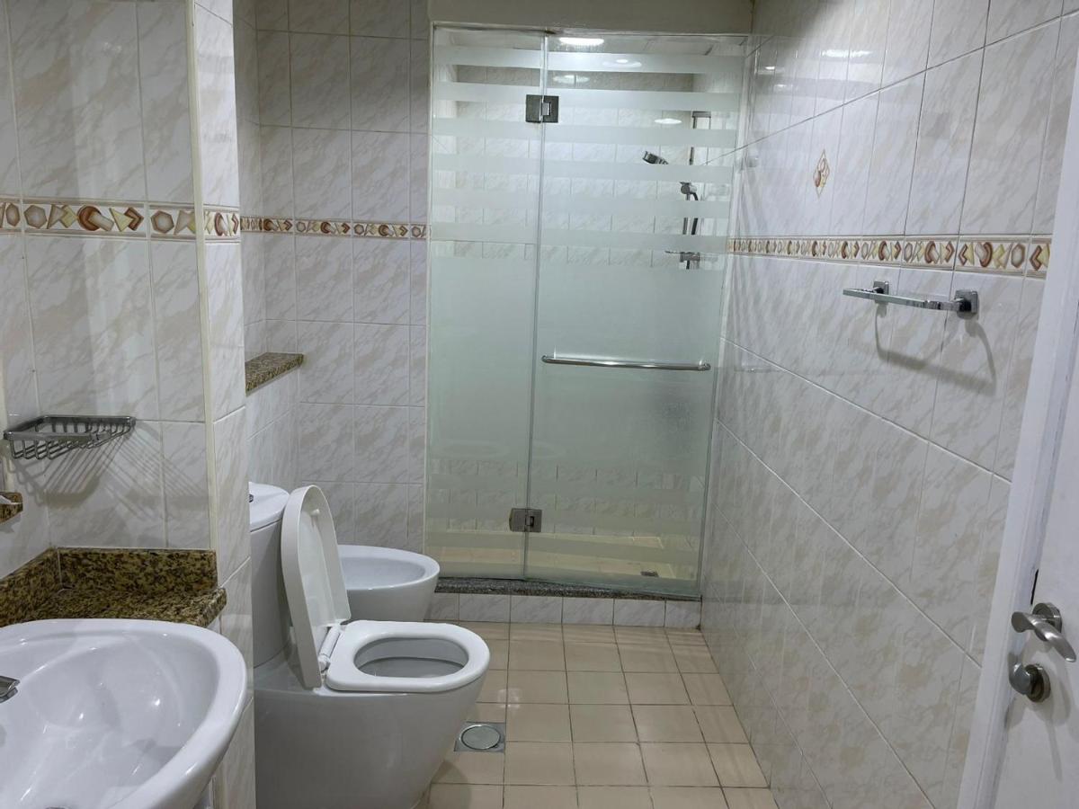 Modern Lake View 1 Bedroom Apt in JLT