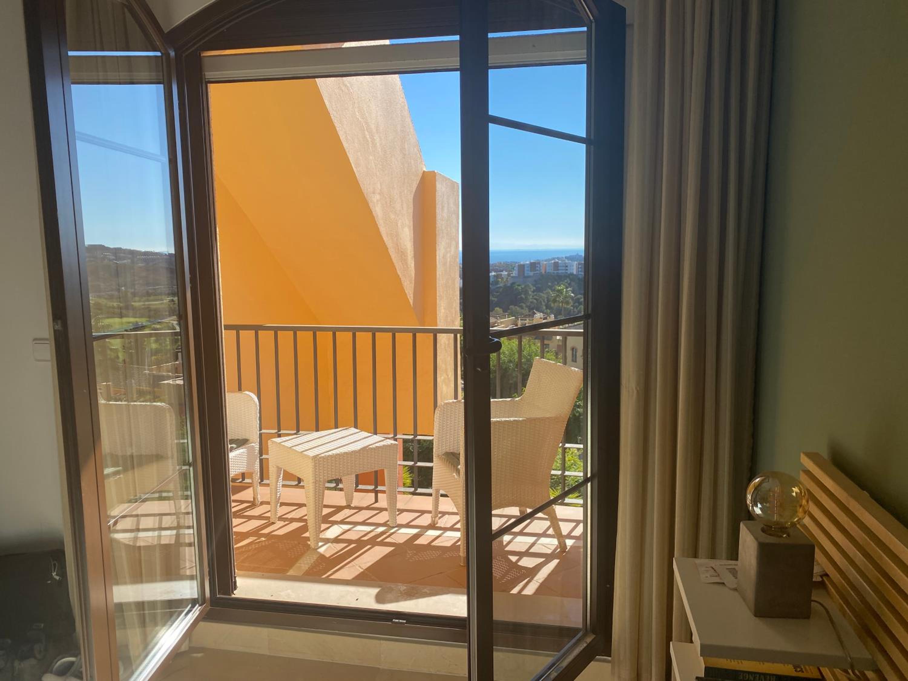 Huge Rooftop Solarium With See View - 3 rooms - Image 2