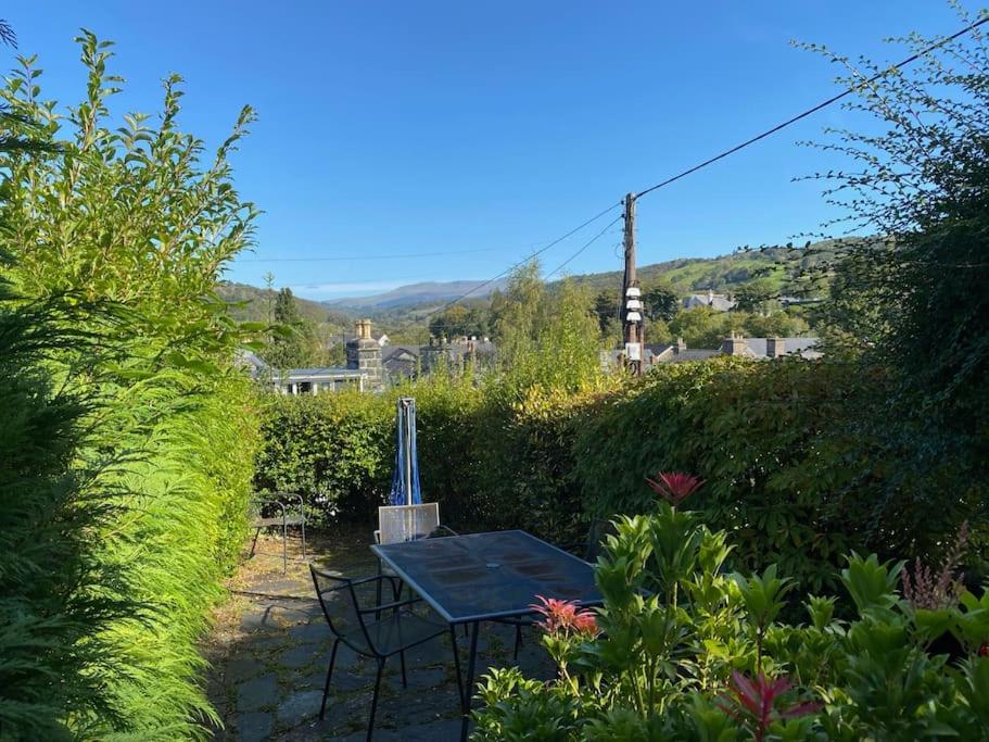 Dolgellau Townhouse 2 Minutes to Town & Mountains view 2