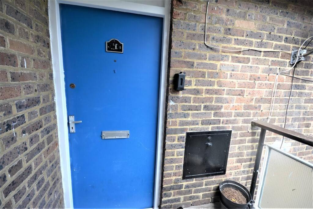 Lovely 2 Bedroom Condo in Greater London