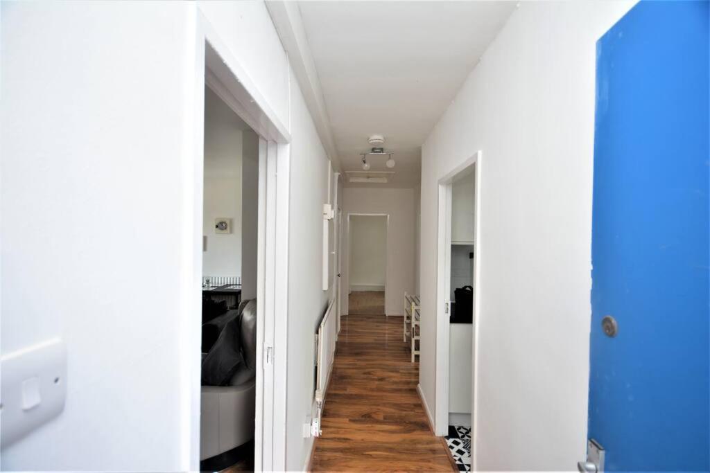 Lovely 2 Bedroom Condo in Greater London