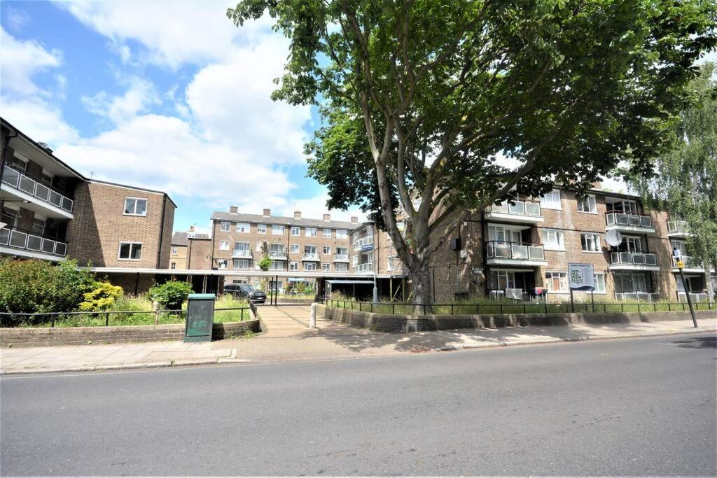 Lovely 2 Bedroom Condo in Greater London