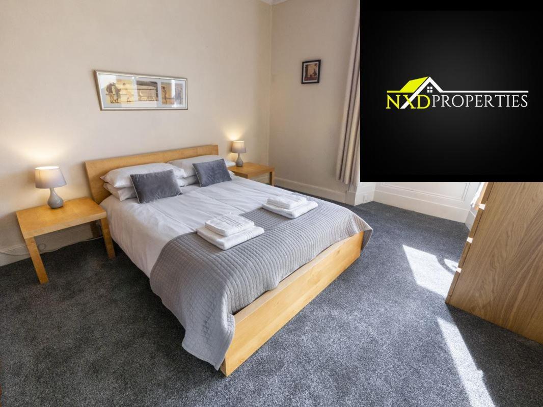 ☆ Bright, 2 Bedroom West End Apartment ☆ view 3