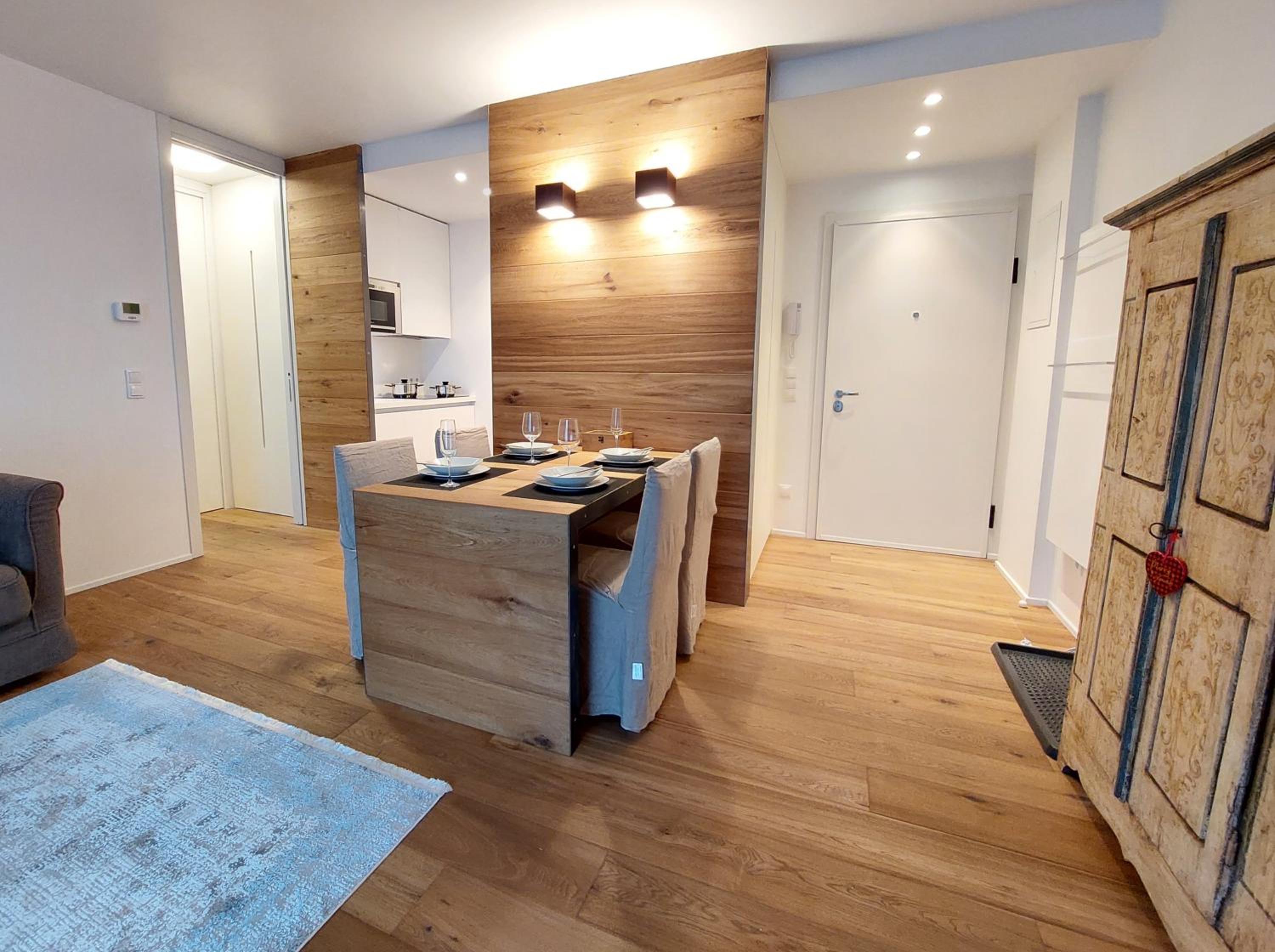ALPENFLAIR - charming ski-to-door apartment