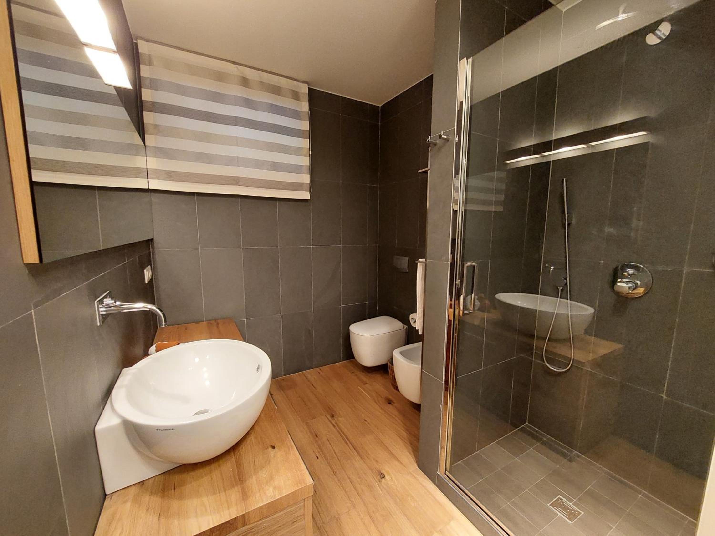 ALPENFLAIR - charming ski-to-door apartment