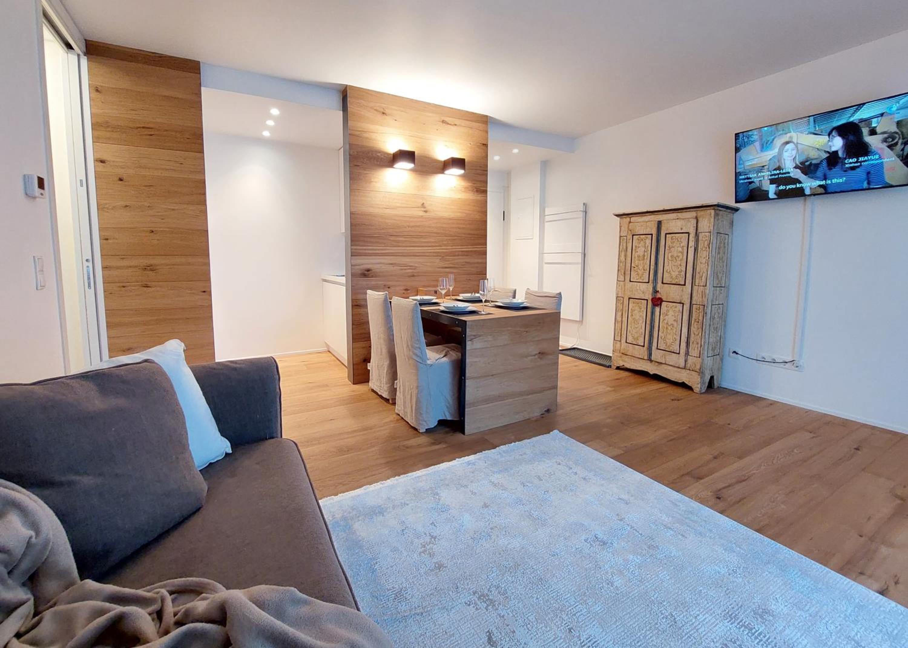 ALPENFLAIR - charming ski-to-door apartment