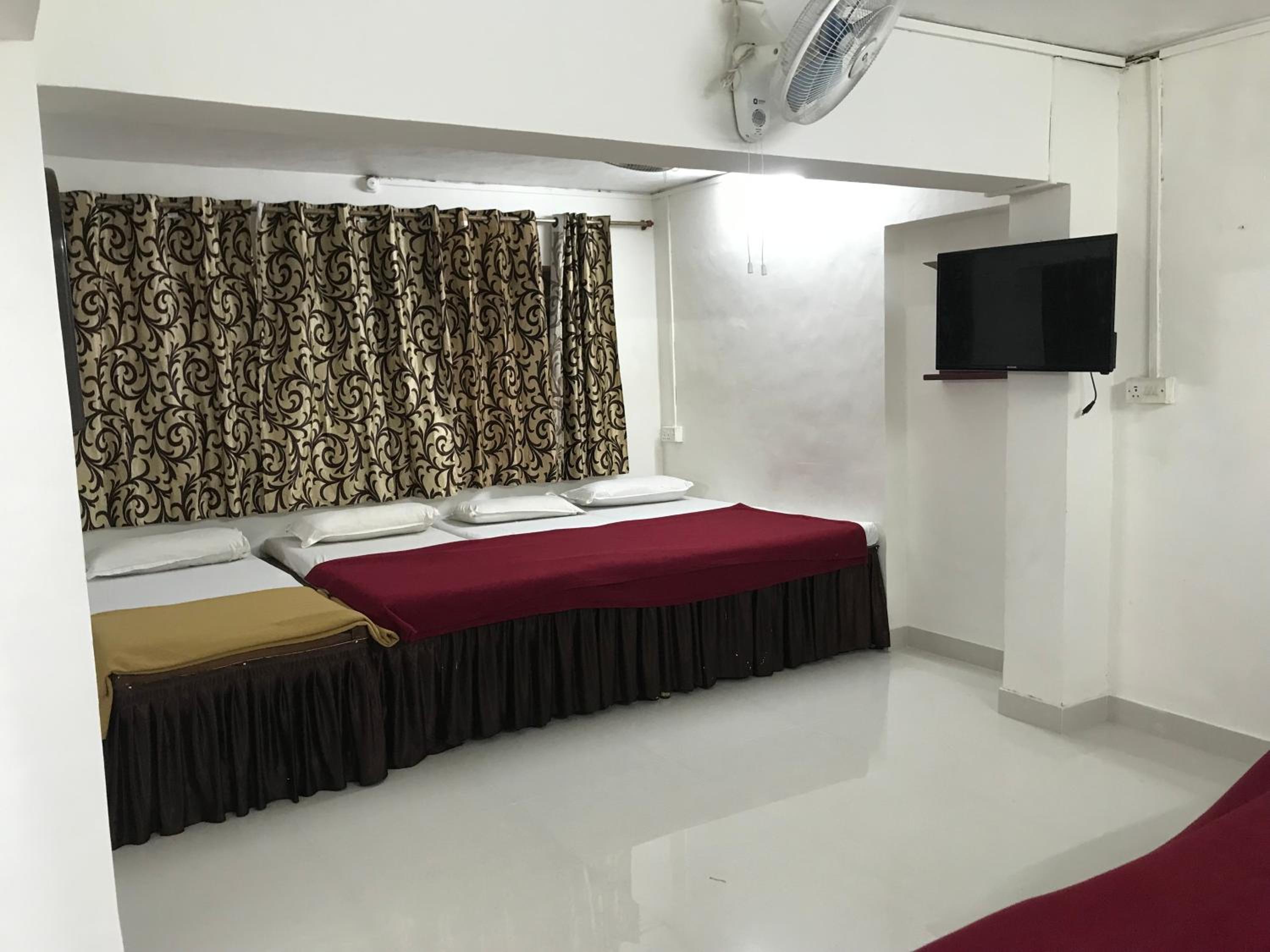 Hotel Priti International view 2