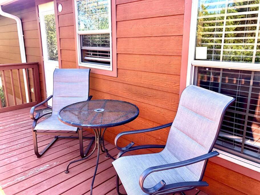 The Armadillo Cabin - Cabins At Rim Rock view 4