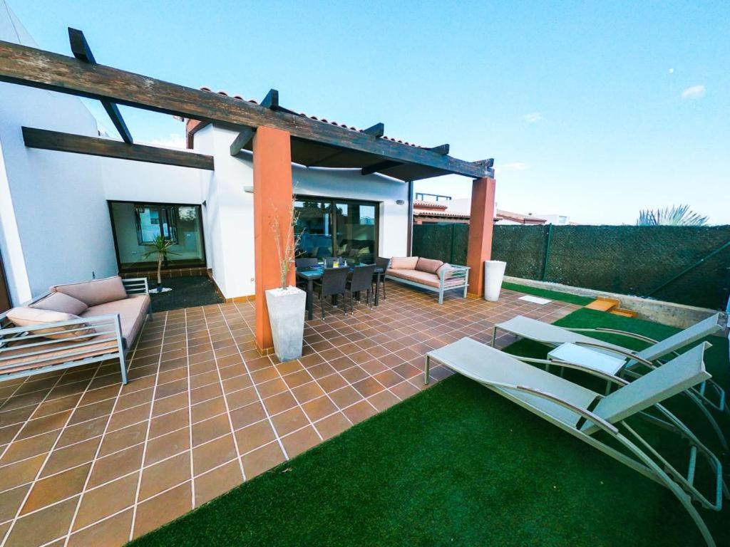 Villa James