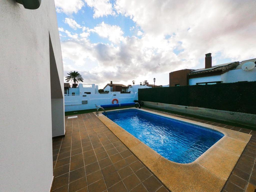 Villa James