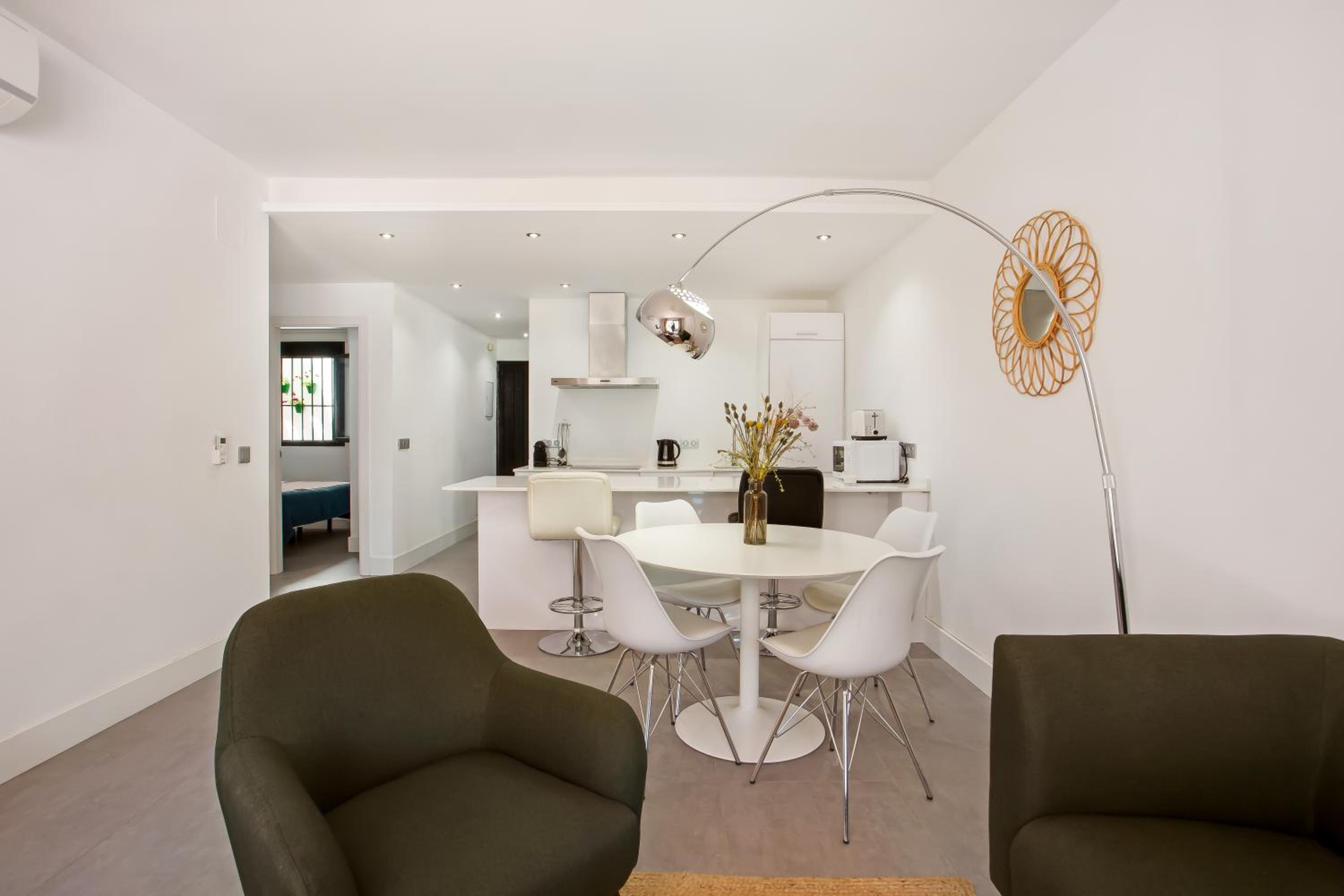 Modern 3 bed Apartment in Puerto Banus, Marbella view 4