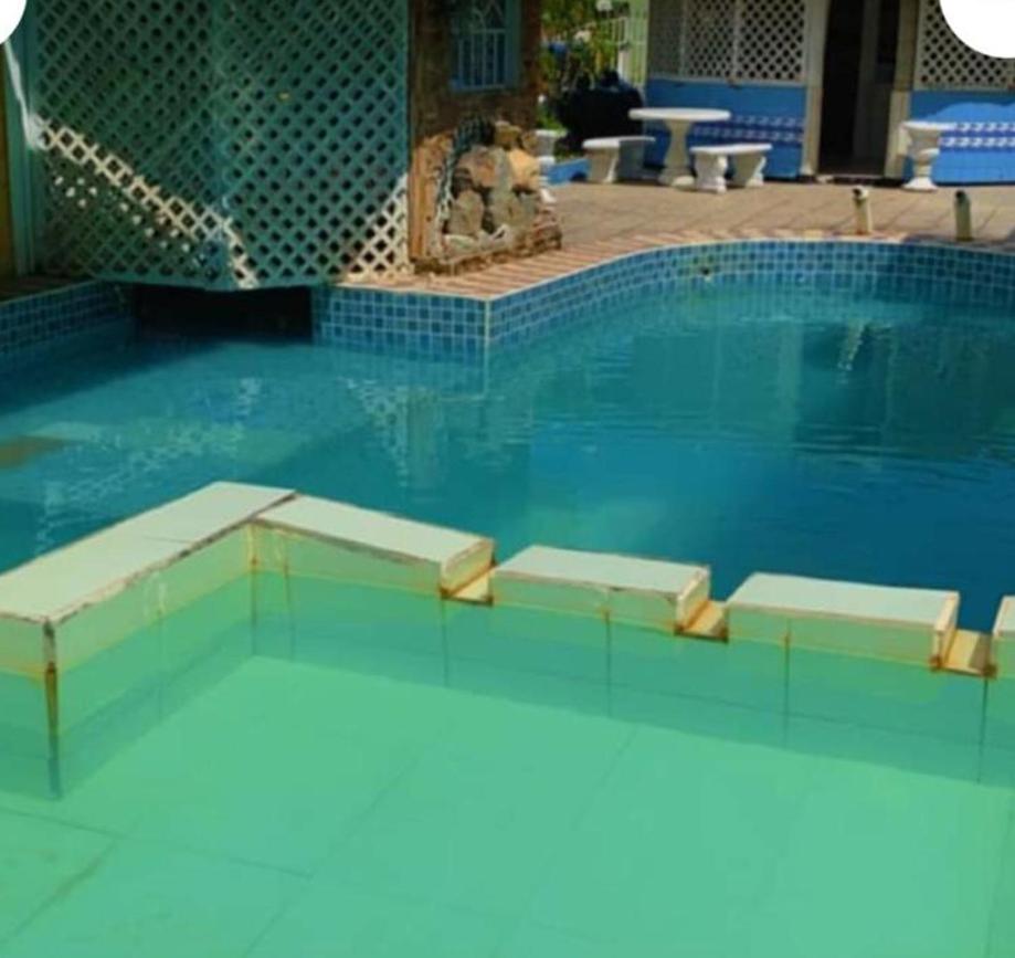 1 Bed Apartment - Sleeps 2 - Parking - Wifi view 5