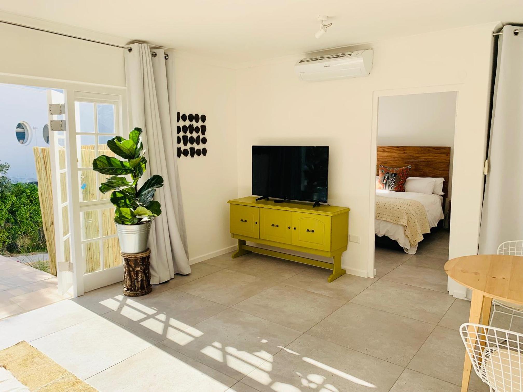 BEAUTIFUL VIEW Garden Apartment view 3