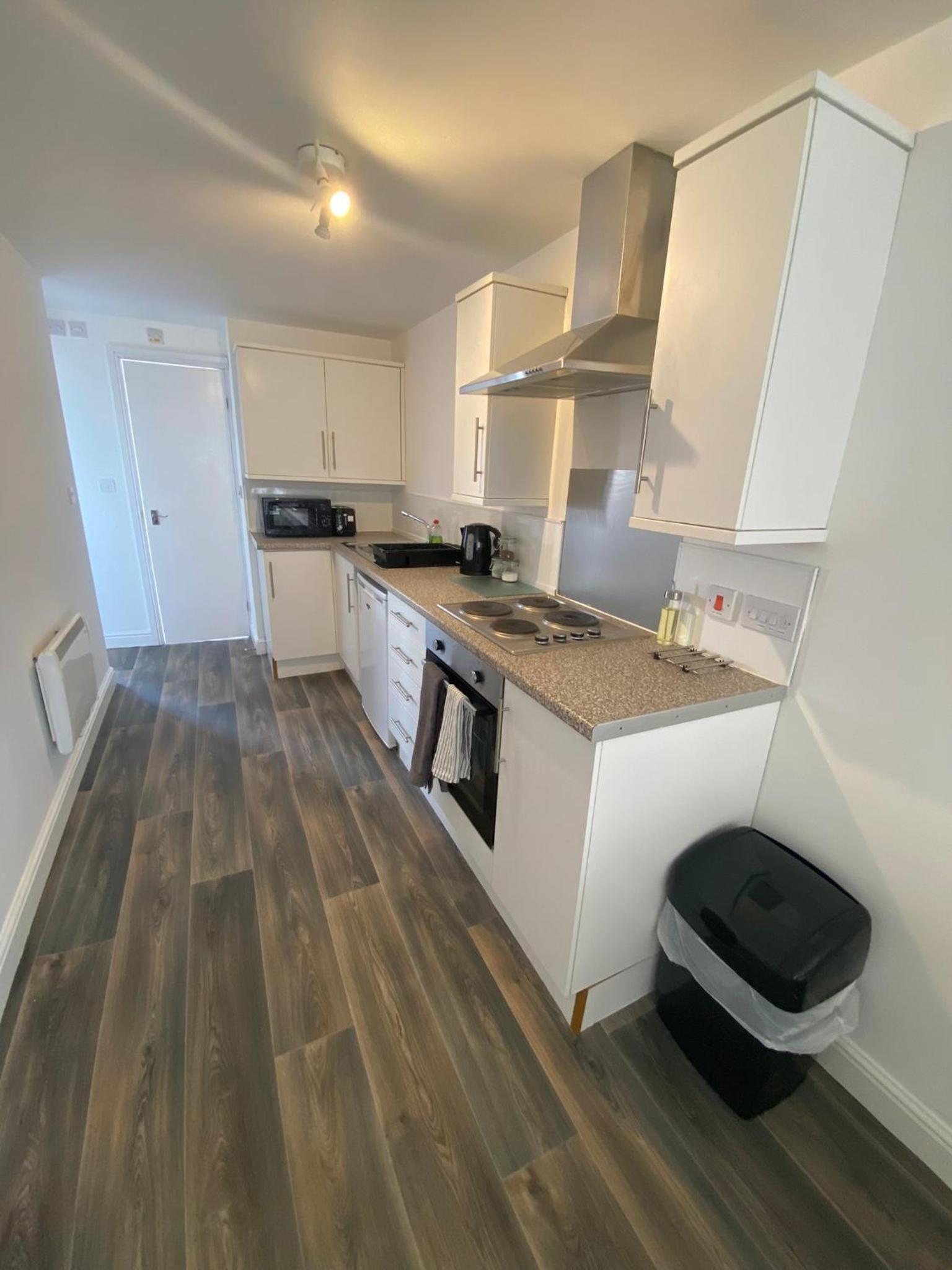 Spacious 1 Bedroom Apartment with free parking, photo 6